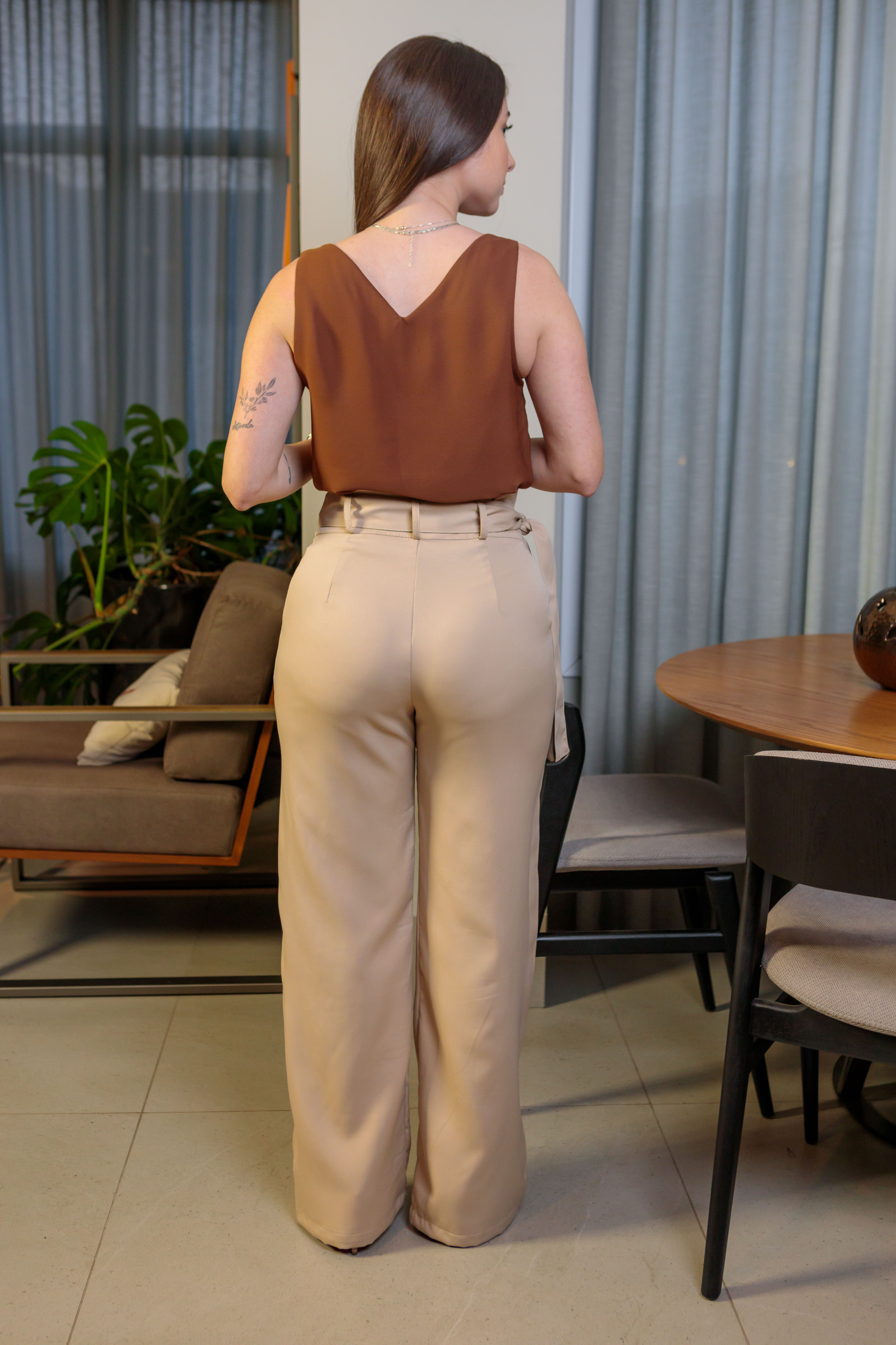 Calça Pantalona Clochard Detalhe Cós Melissa Bege - imporium