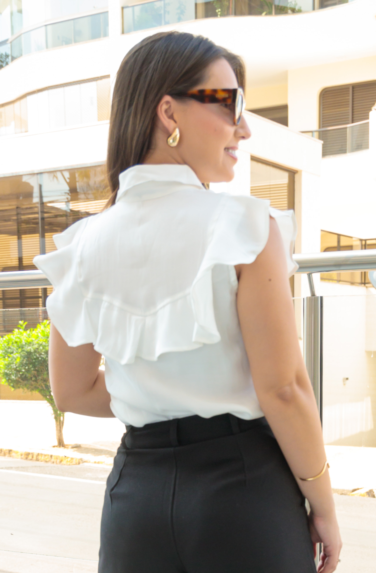 Blusa Manga Curta Babados Frente Cibele Branca