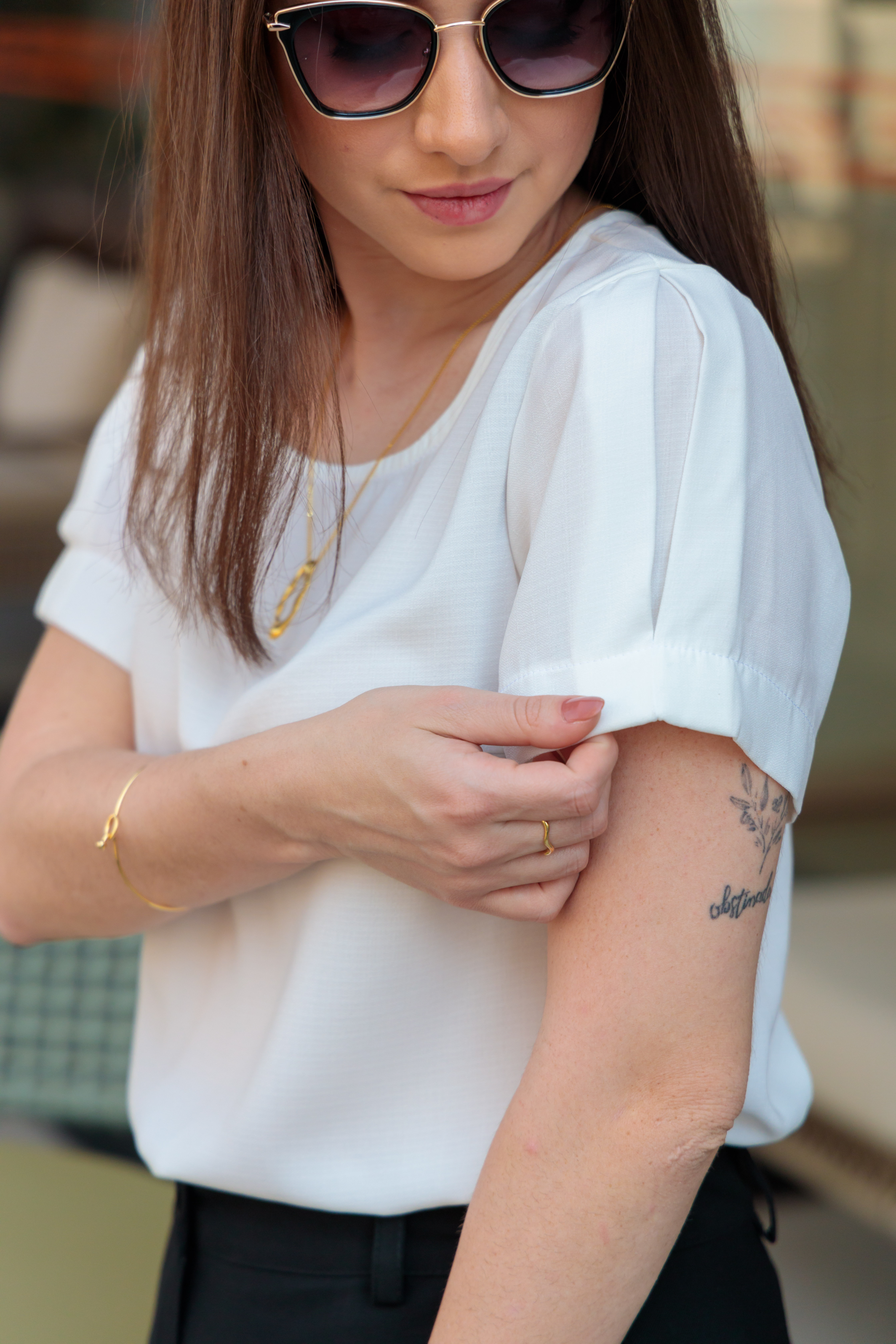 Blusa Lisa Detalhe Manga Maria Branca