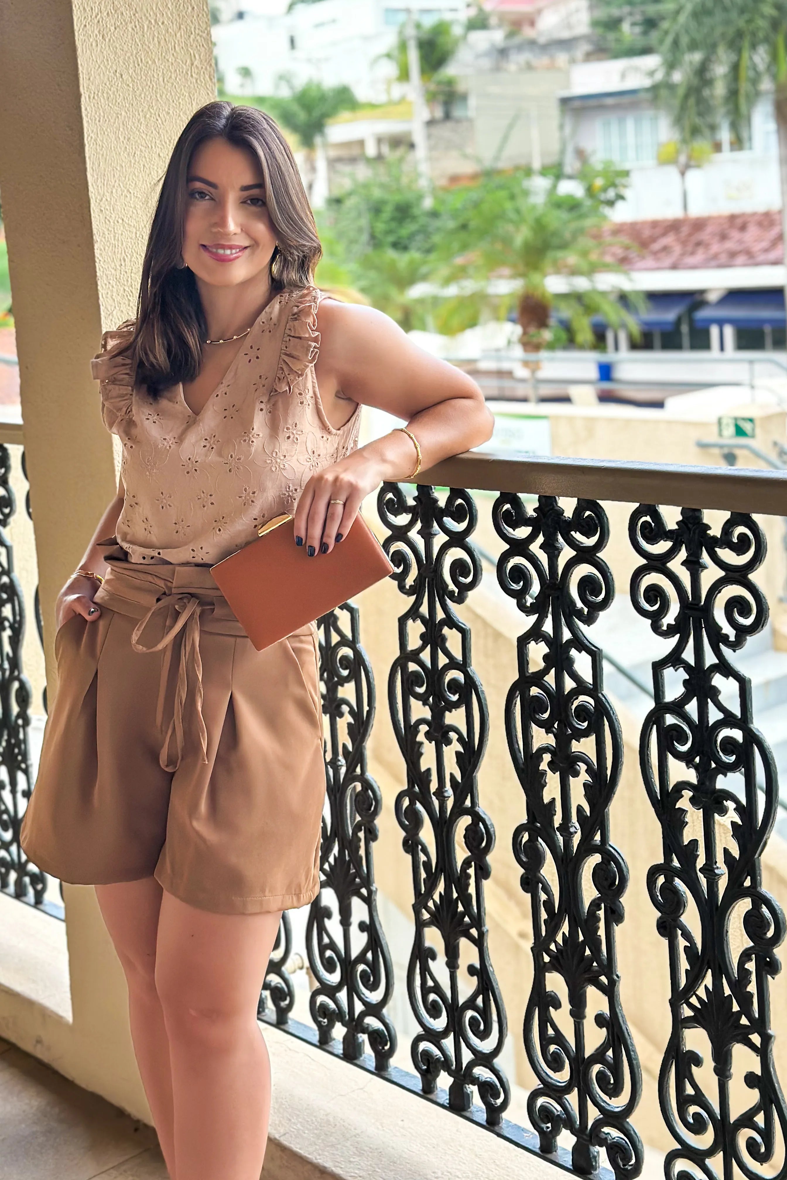 Blusa Em Lase Babados Manga Estefany Marrom