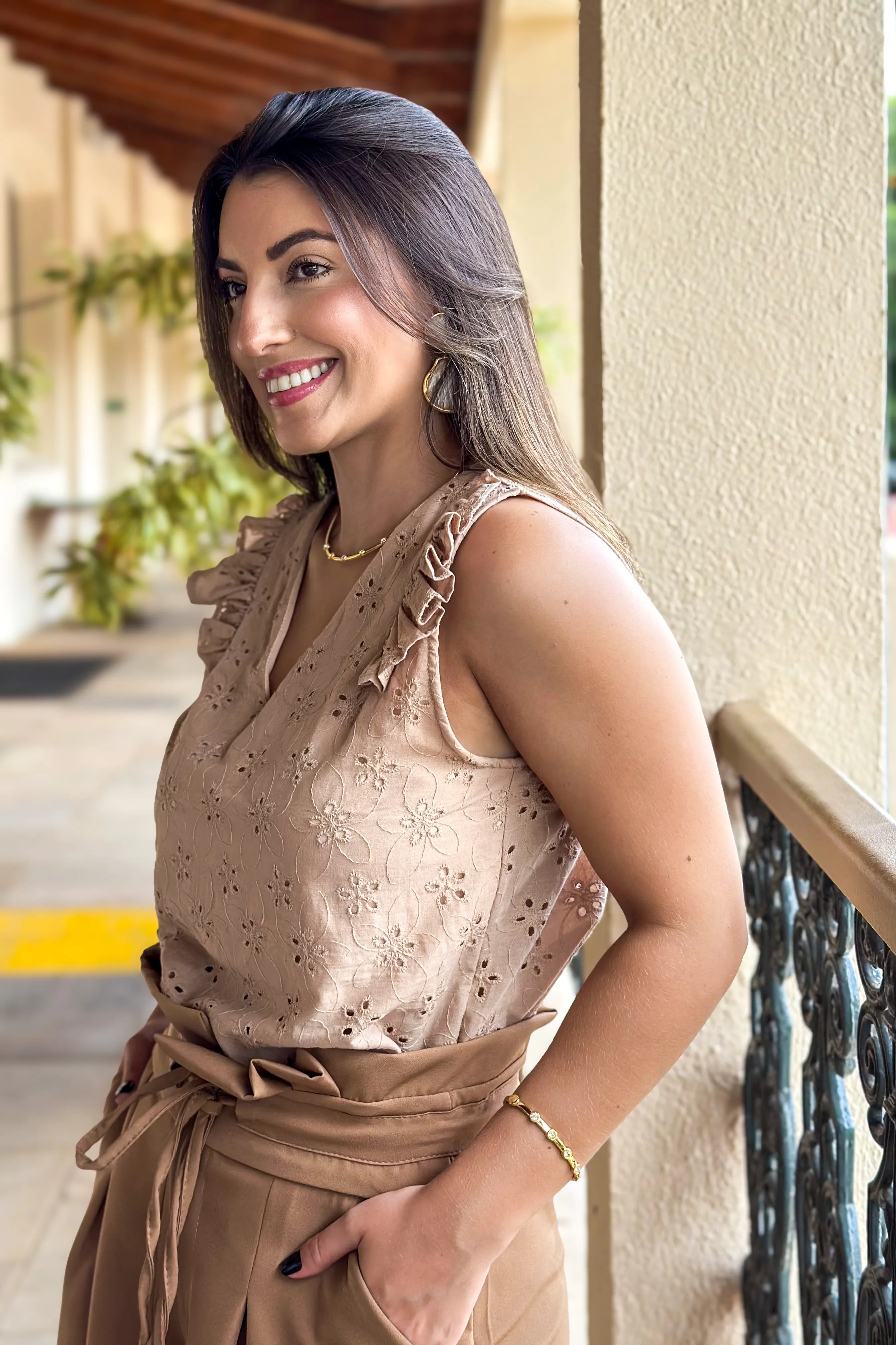 Blusa Em Lase Babados Manga Estefany Marrom