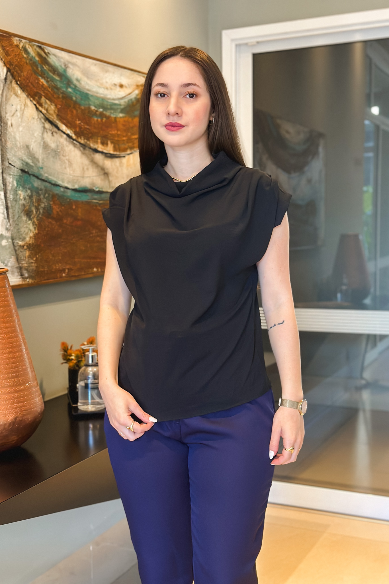 Blusa Manga Curta Gola Boba Andressa Preta