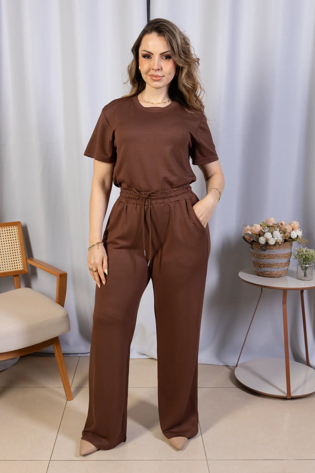 Calça Corte Reto em Malha Knit Lorena Marrom