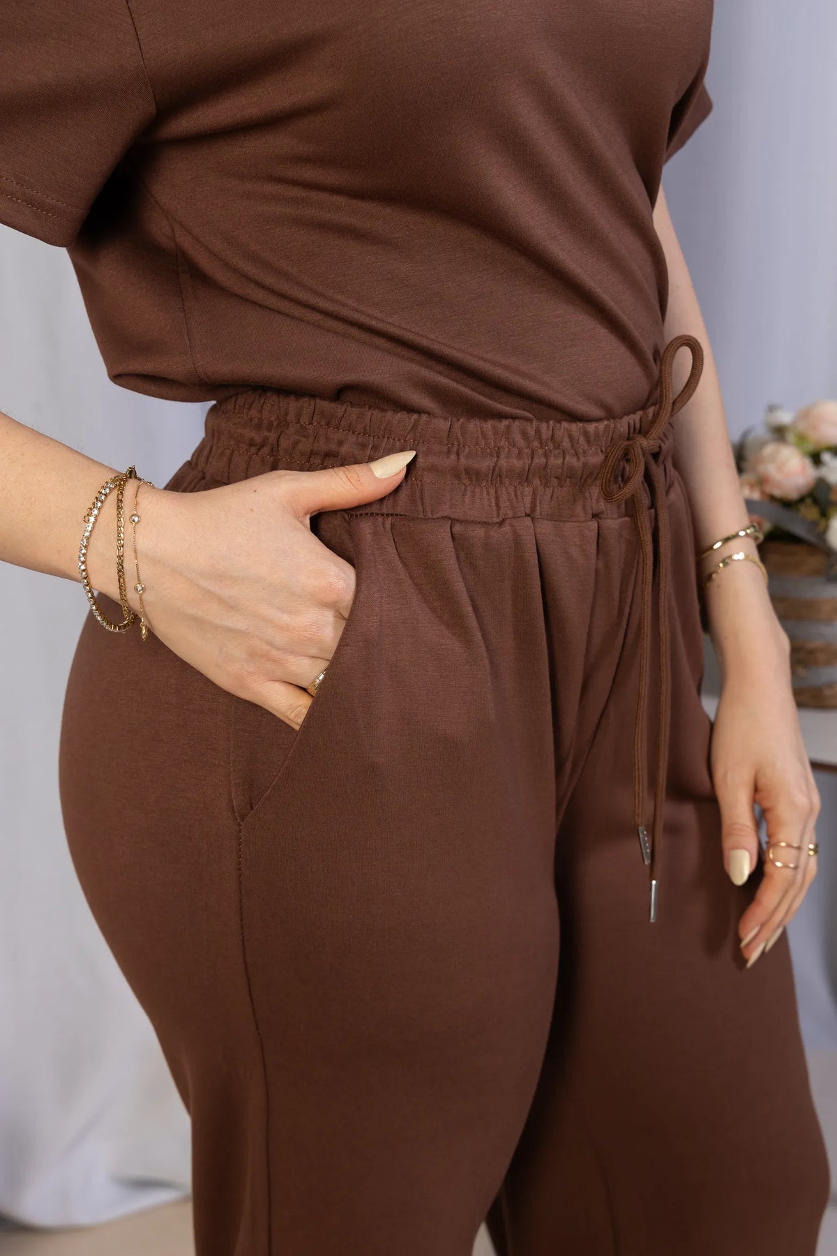 Calça Corte Reto em Malha Knit Lorena Marrom