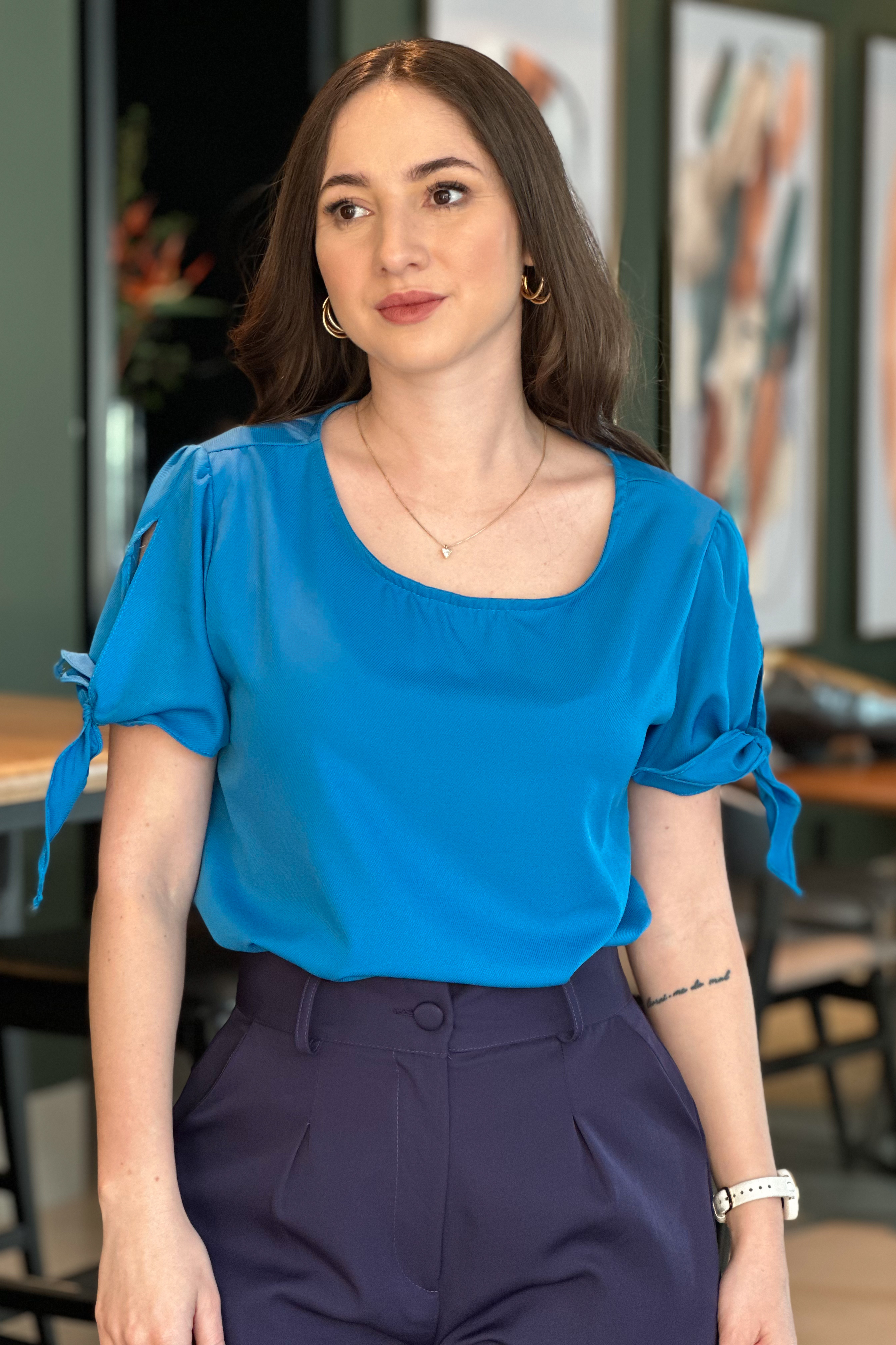 Blusa Texturas Laço Manga Fernanda Azul Oceano