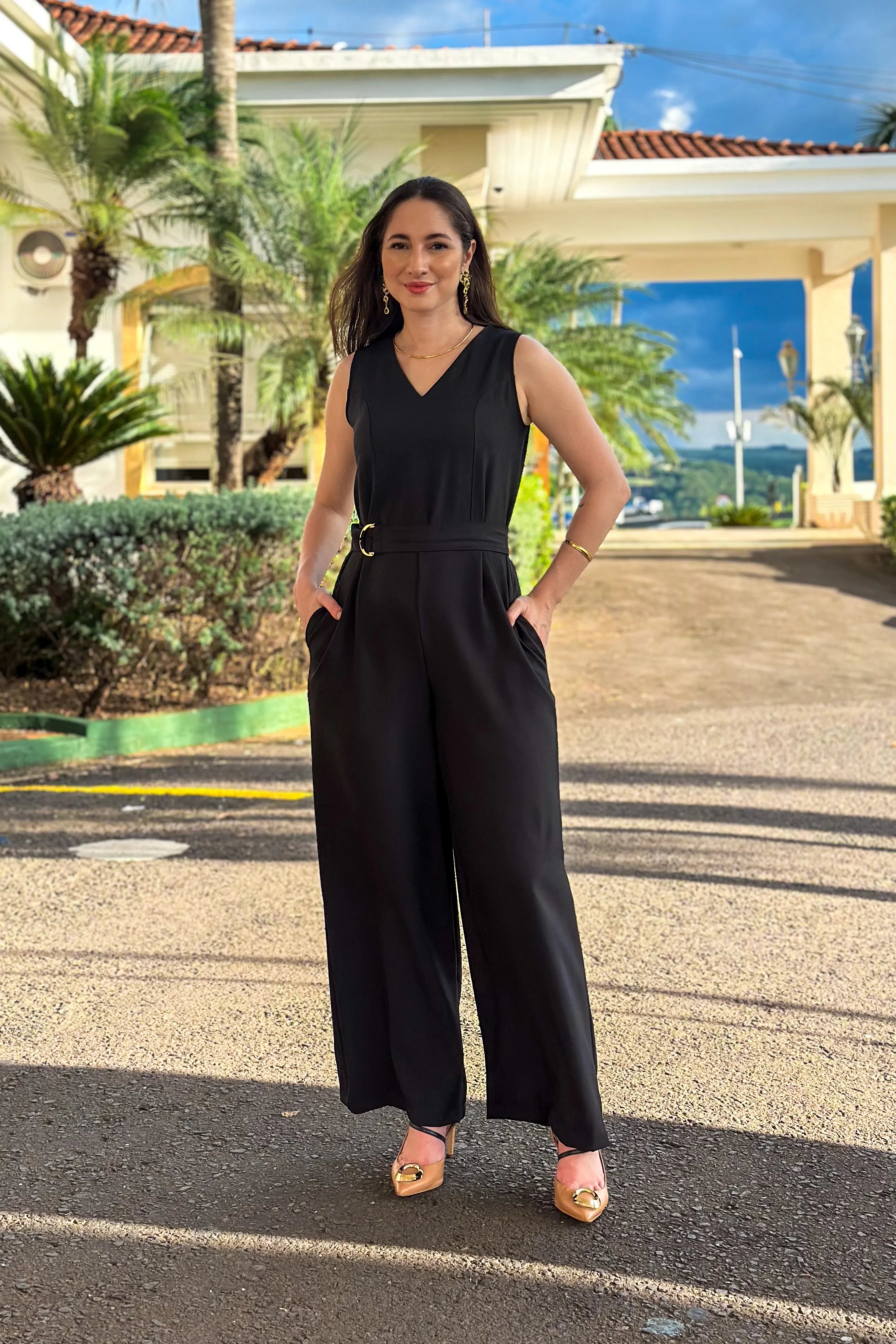 Macacão Pantalona Detalhe Cinto Jéssica Preto