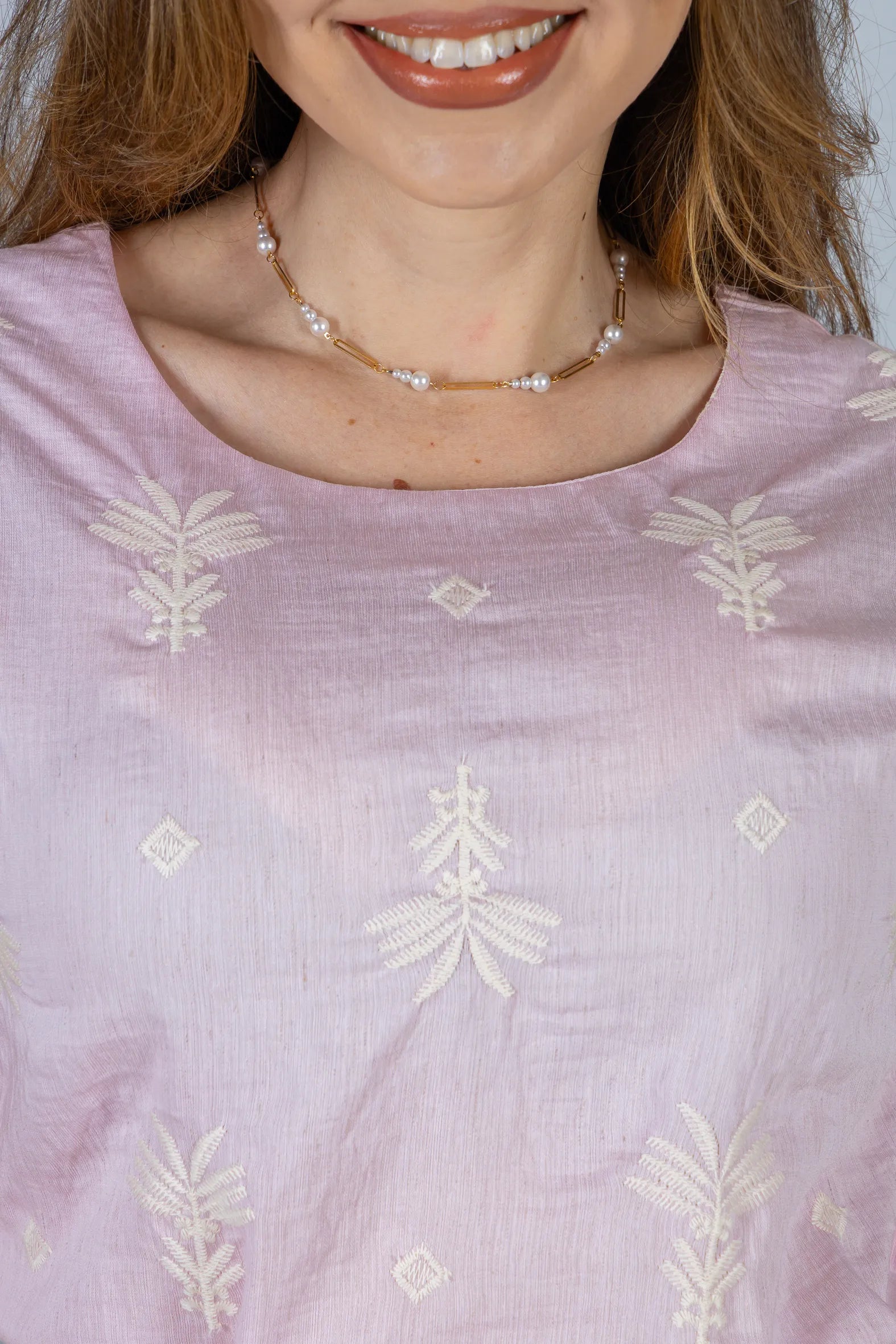 Blusa Manga Curta Detalhe em Camadas em Visco Mix Bordado Verônica Rosa