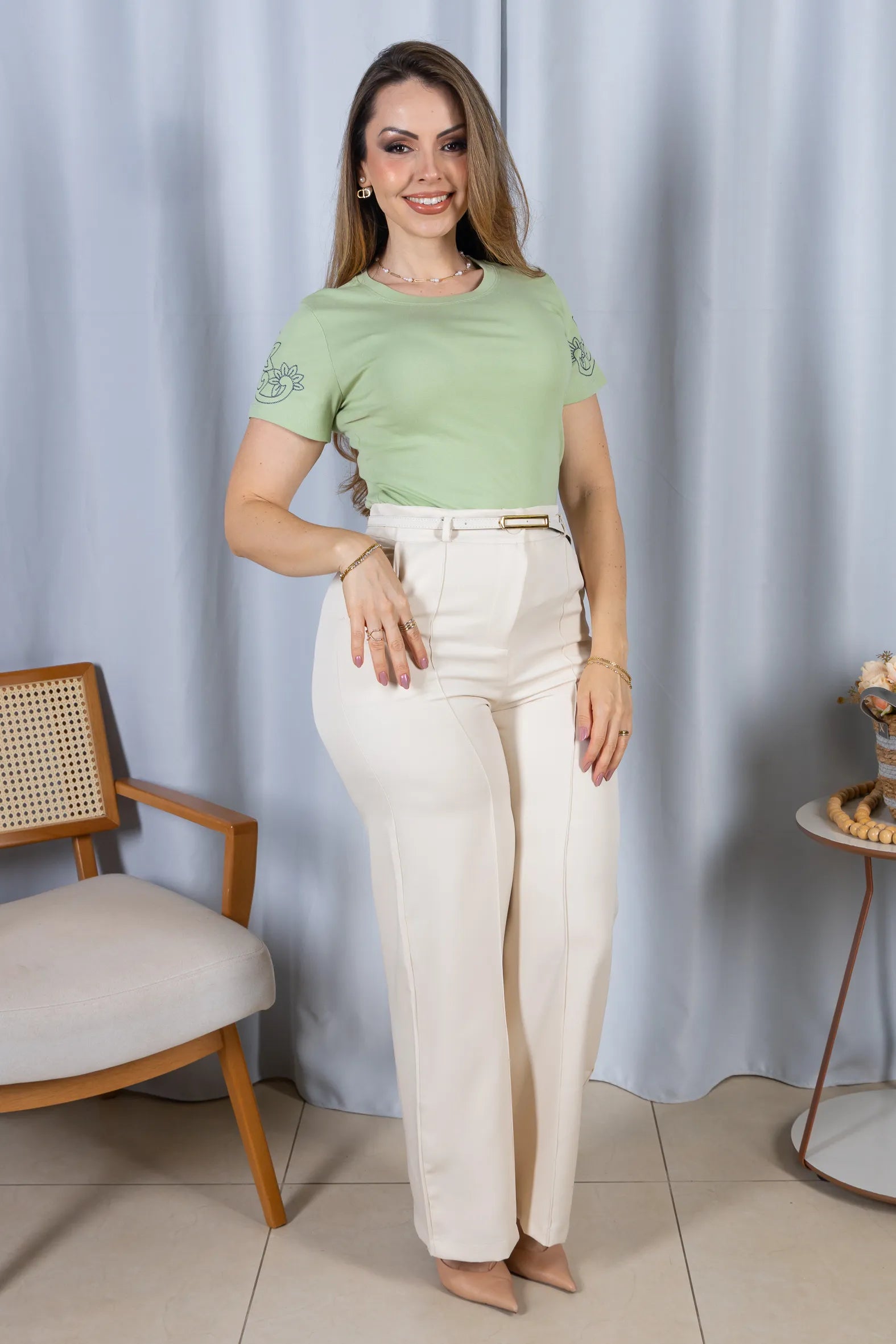 Blusa Manga Curta com Detalhes Bordados Cotton Lycra Milena Verde