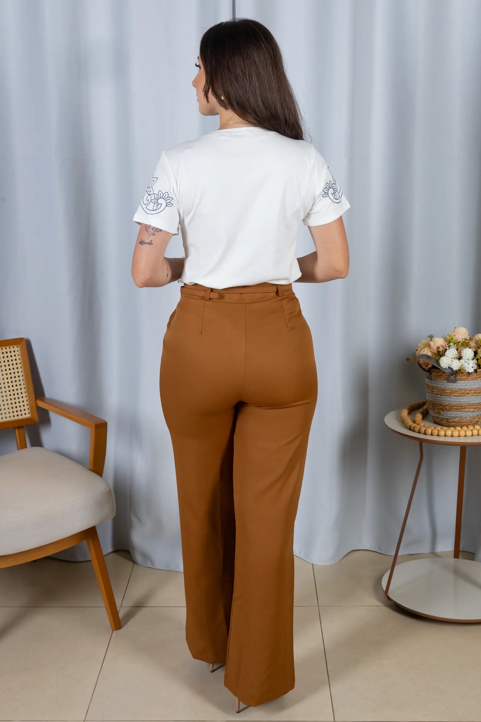 Blusa Manga Curta com Detalhes Bordados Cotton Lycra Milena Off White