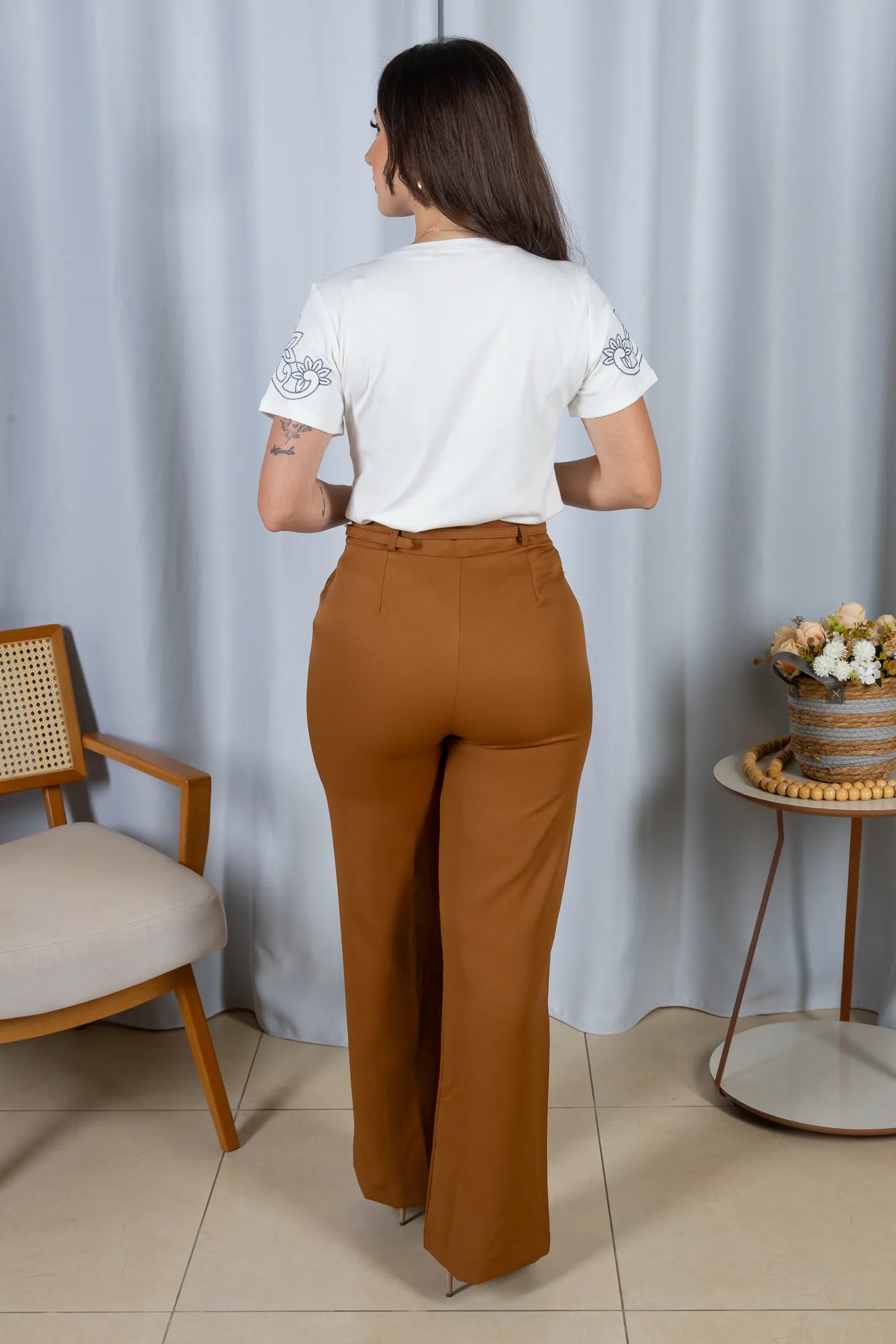 Blusa Manga Curta com Detalhes Bordados Cotton Lycra Milena Off White