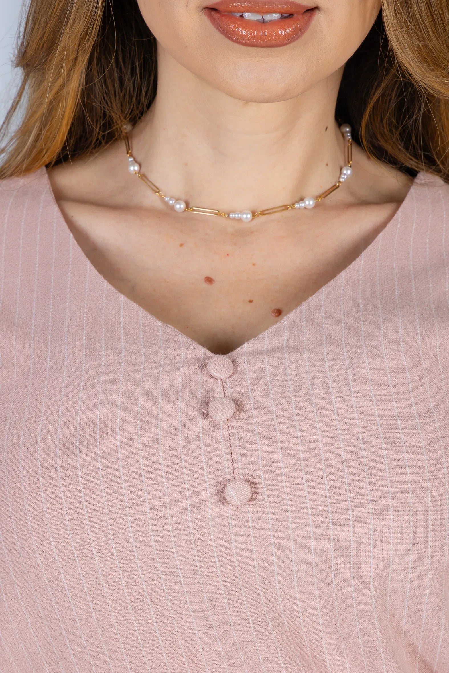 Blusa Regata em Visco-Linho Decote em "V" Detalhe em Renda Melissa Rosa