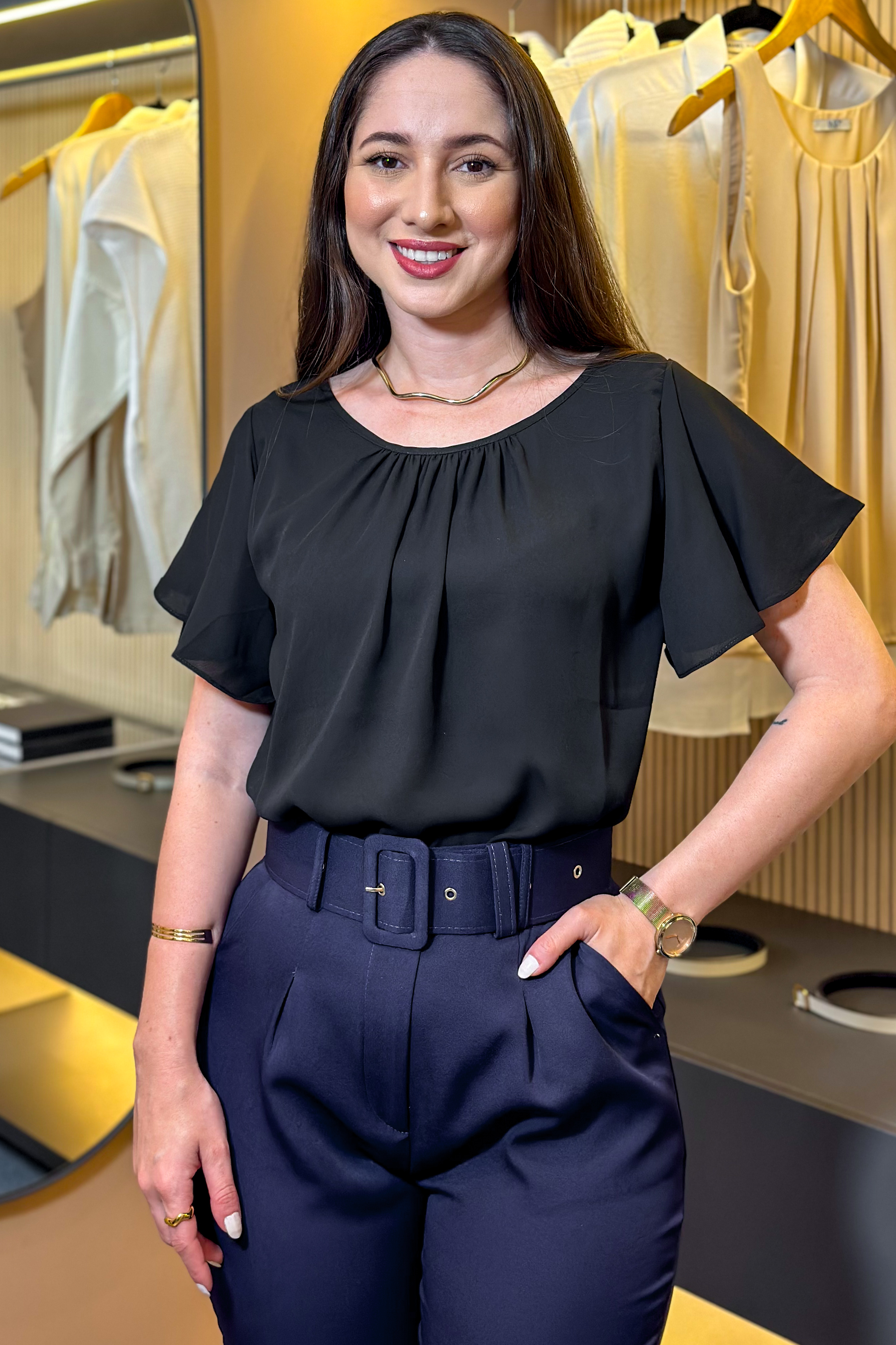 Blusa Manga Flutuante Pregas Colo Alessandra Preta