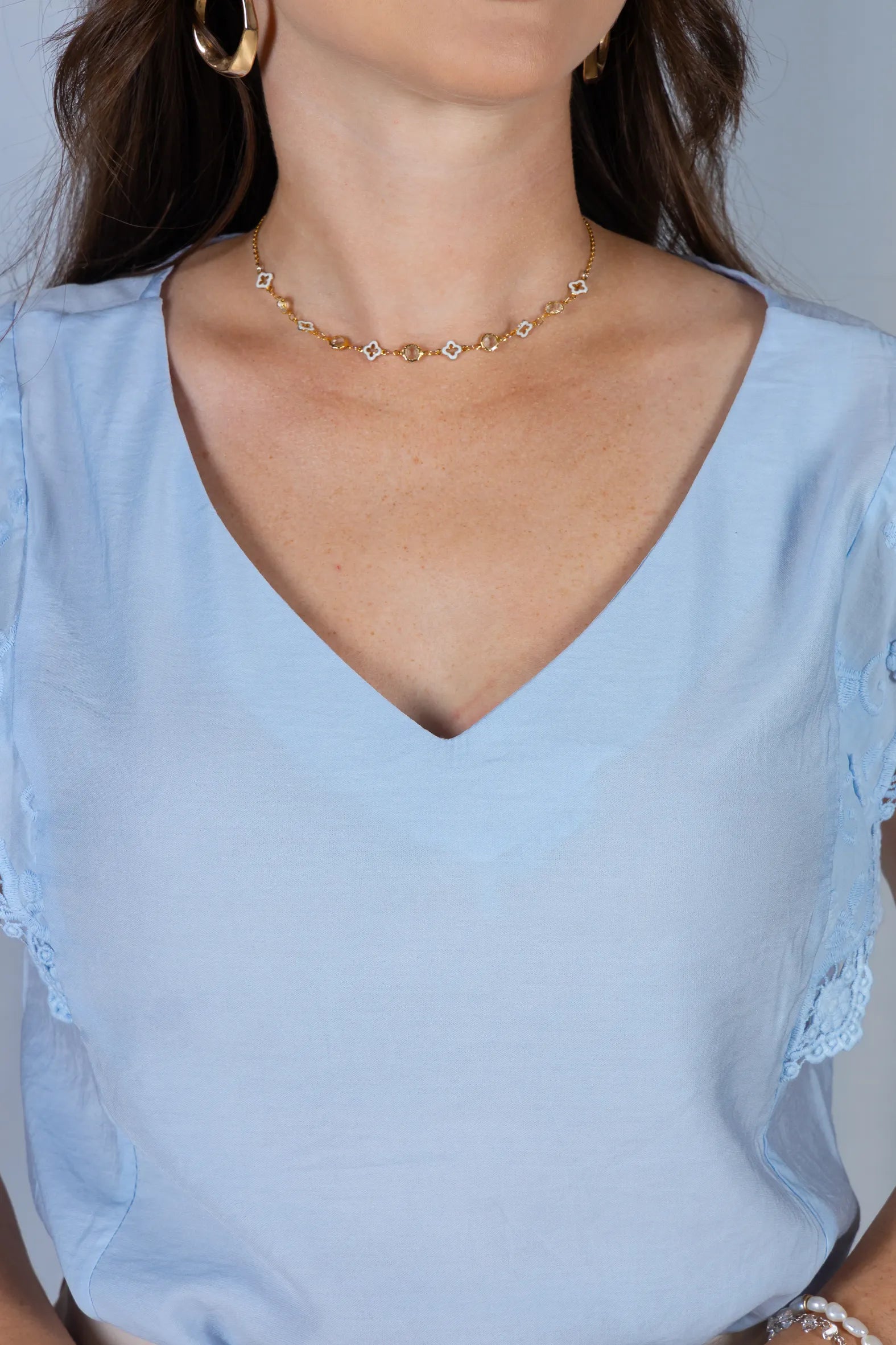Blusa Regata Decote em "V" Visco Brise Muscle Tee com Detalhe em Renda Eloá Azul