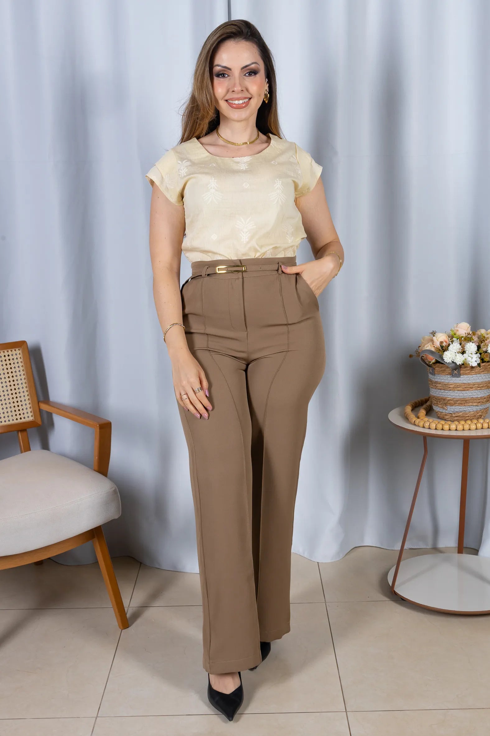 Blusa Manga Curta Detalhe em Camadas em Visco Mix Bordado Verônica Creme