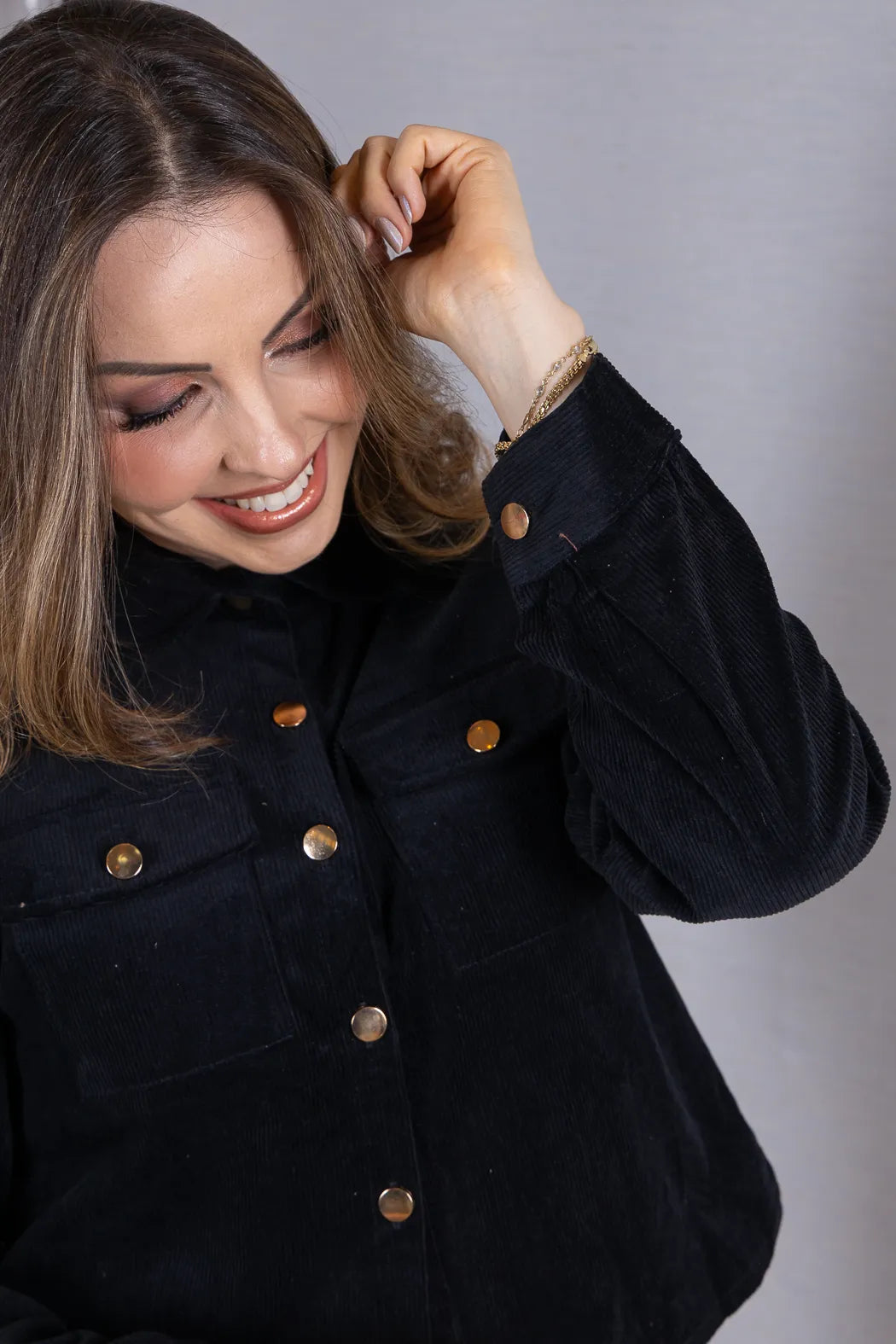Jaqueta Manga Longa em Cotelê Roberta Preta