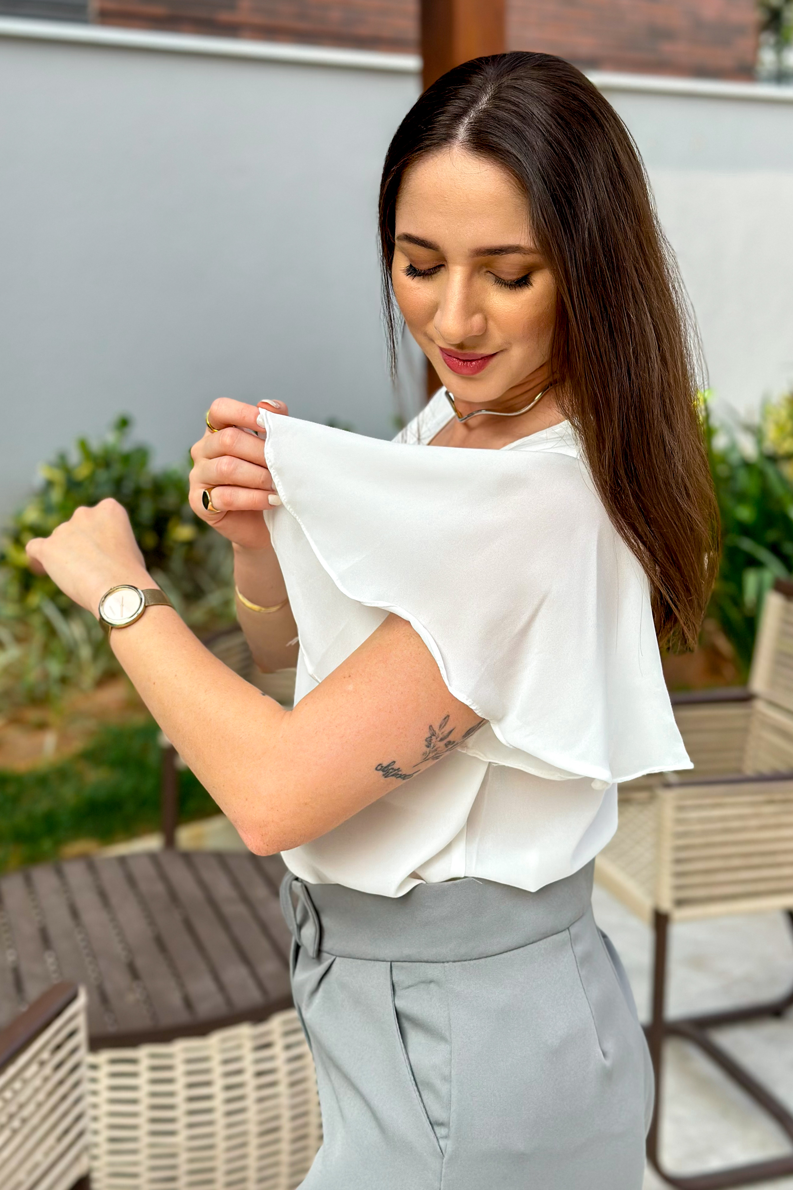 Blusa Manga Flutuante Pregas Colo Alessandra Branca
