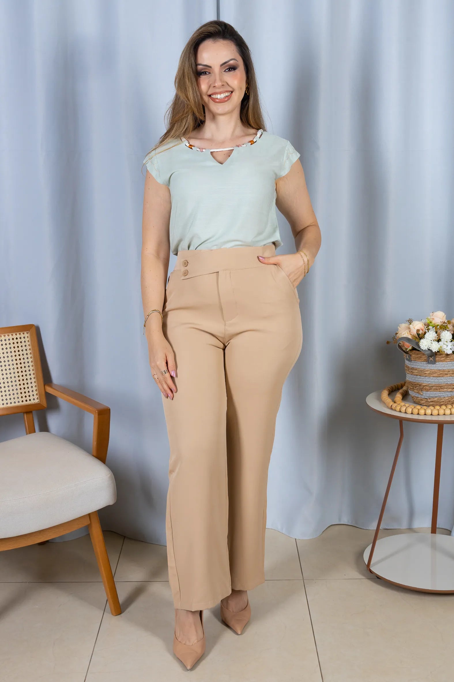 Blusa Regata Algodão Linho Detalhe Trançado com Pedraria Pietra Verde