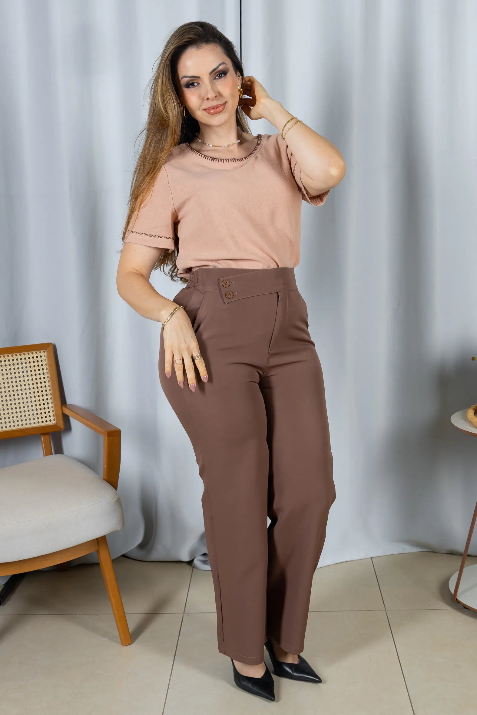 Blusa Manga Curta em Visco-Linho com Entremeio Bordado Viviane Rosê