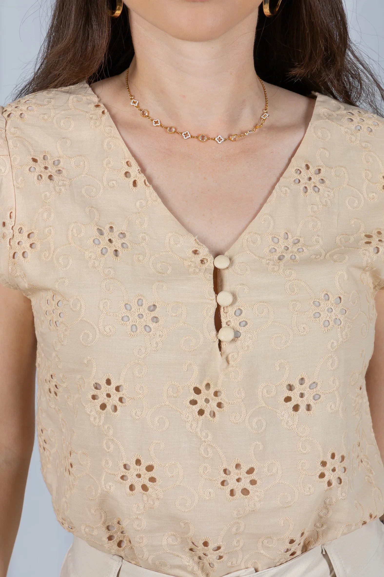 Regata Babados Detalhe Botão Em Cotton Laise Estela Bege