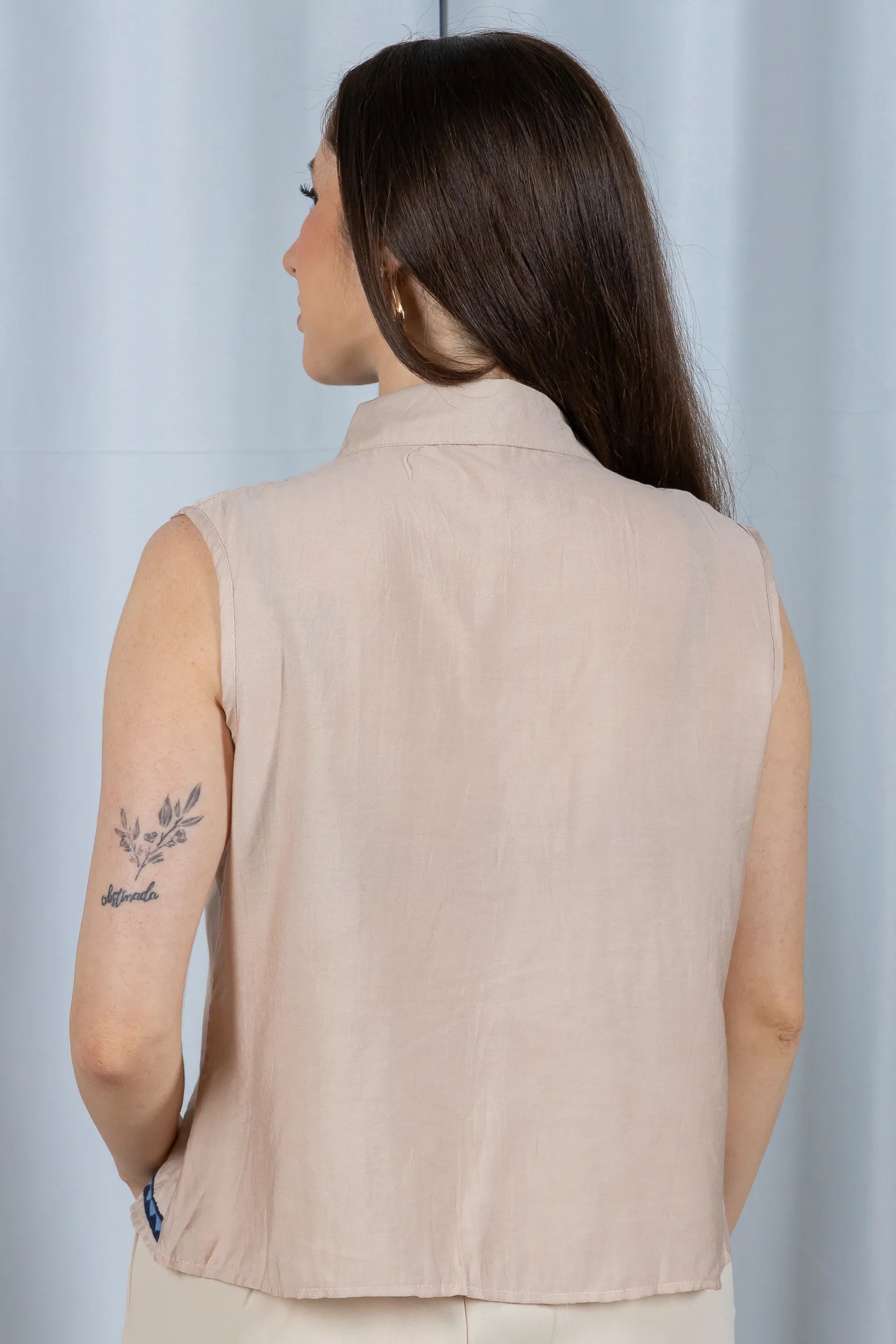 Camisa Regata Detalhe Bordado Visco Brise Fabi Rose