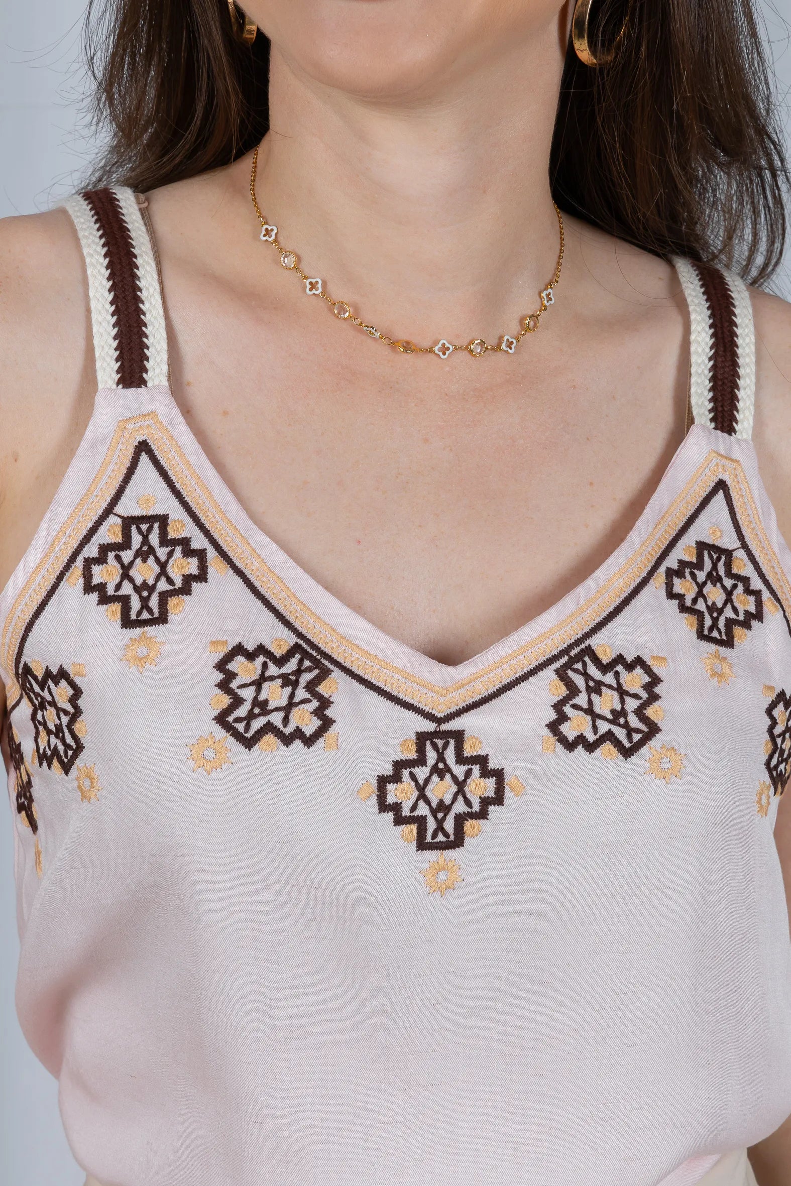 Regata Detalhe Bordado Decote Busto Visco Linho Luciana Rosa