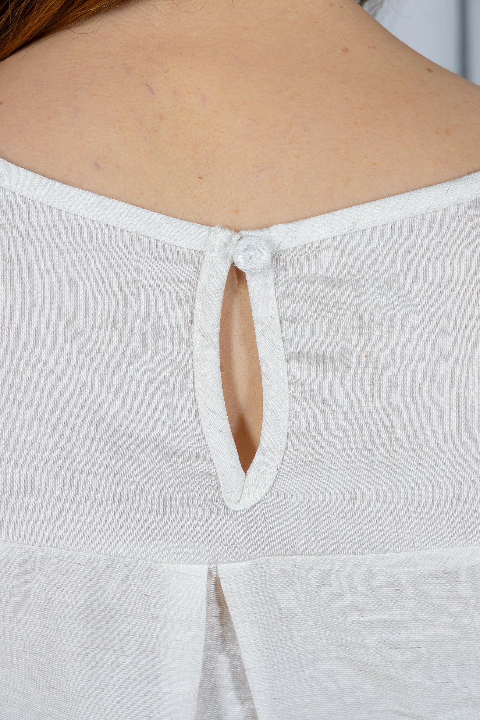 Regata Detalhe Acabamento Bordado Visco Brise Selma Branca