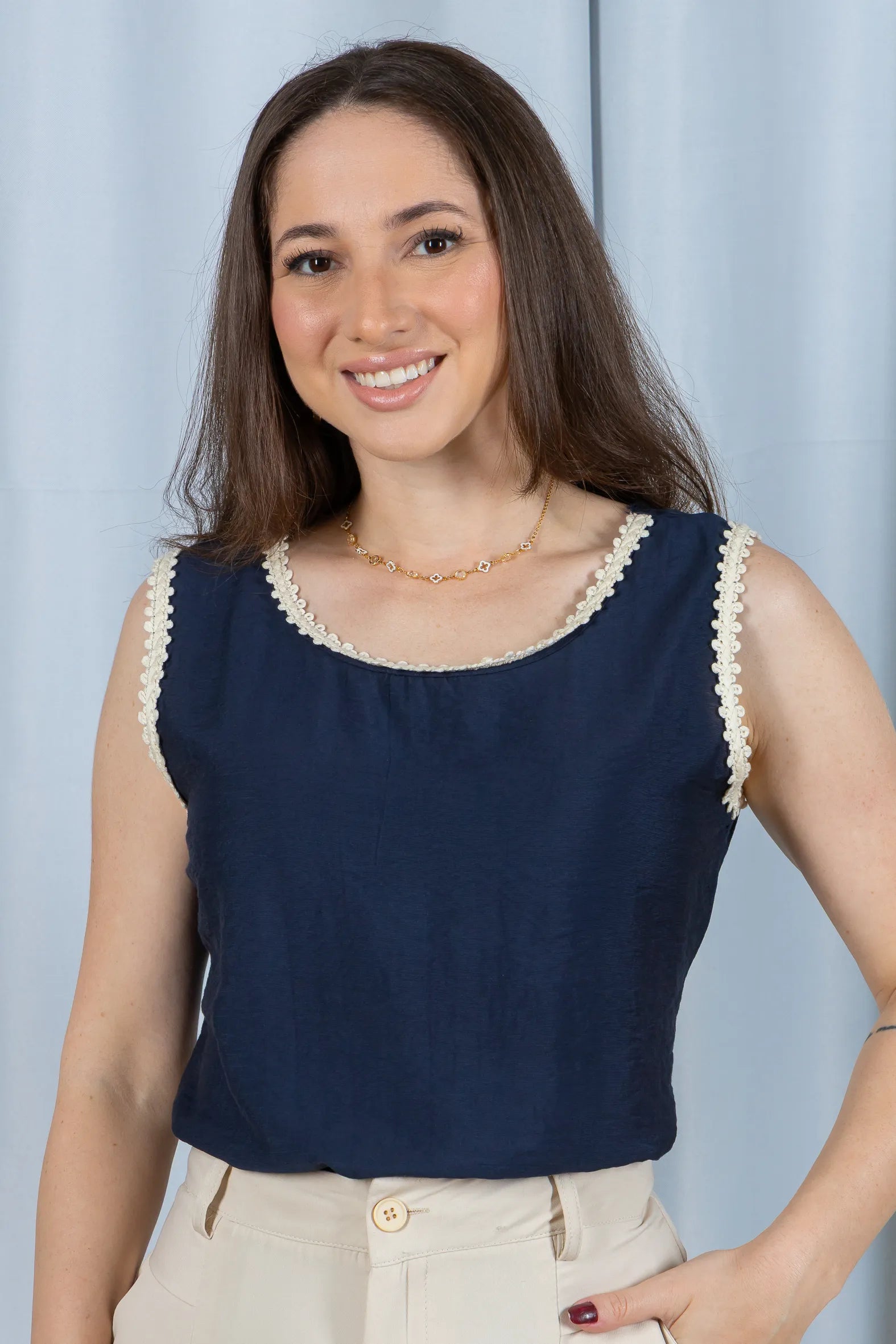 Regata Detalhe Acabamento Bordado Visco Brise Selma Azul Marinho