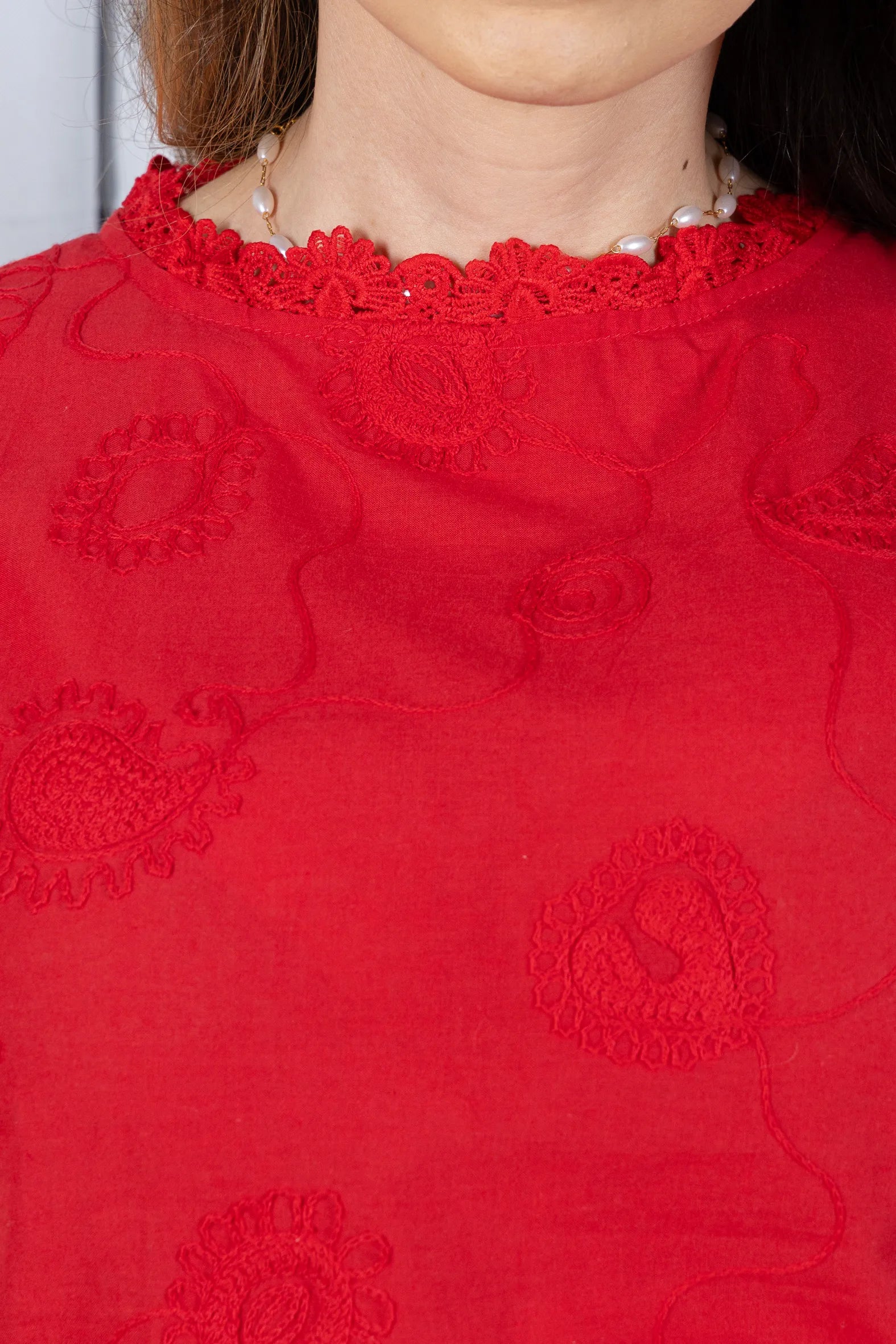 Blusa em Laise Mirela Vermelha — Feminina, fresca e elegante sem exagero