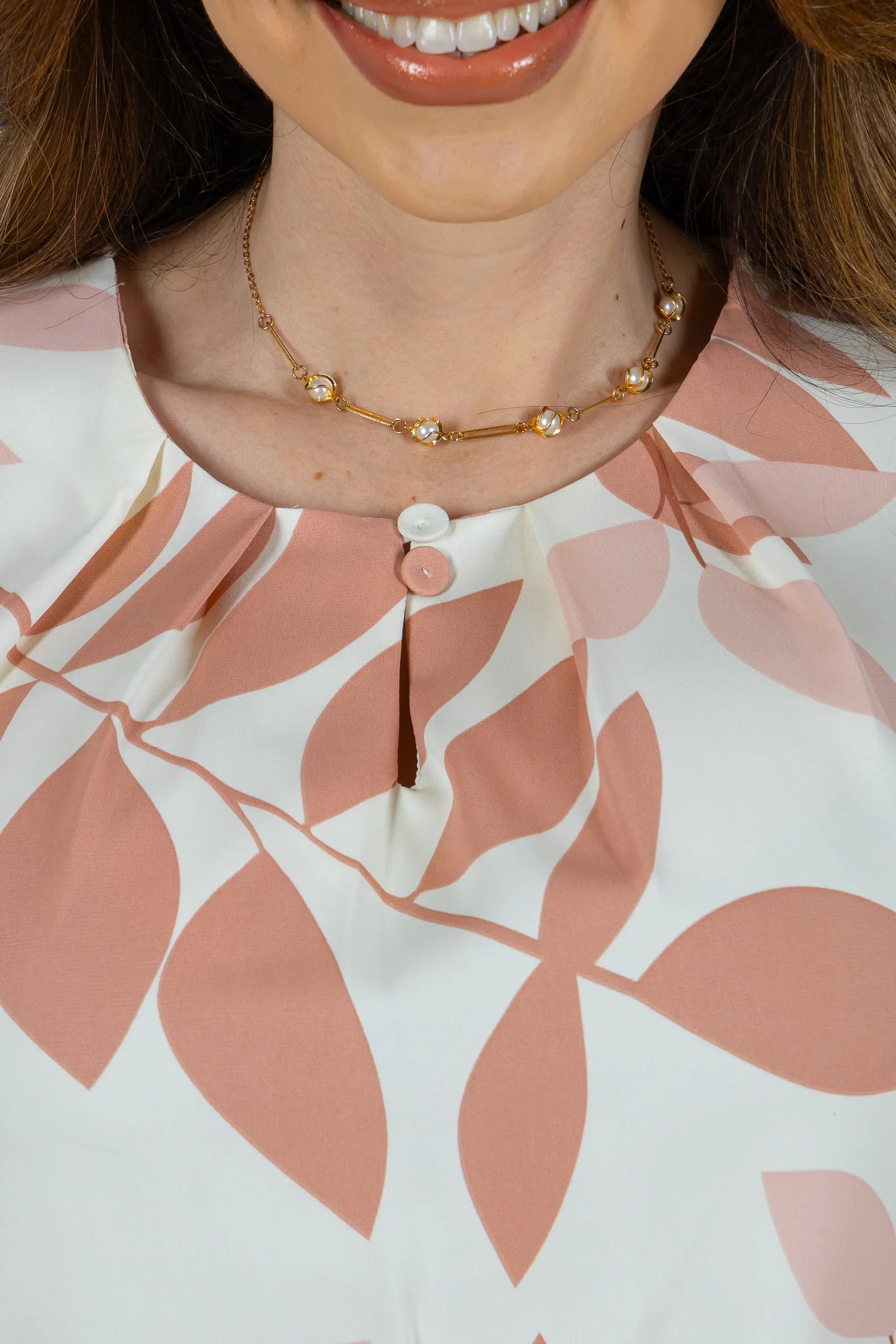 Blusa Manga Curta Estampada Folhagem Crepe Classic Joelma Rose