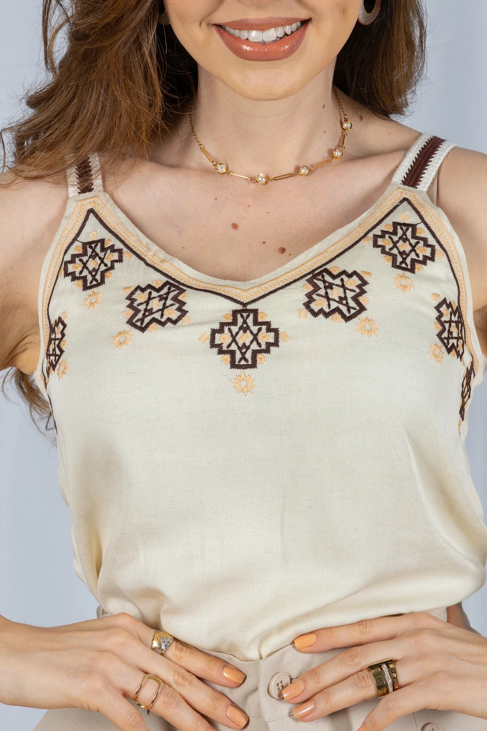 Regata Detalhe Bordado Decote Busto Visco Linho Luciana Creme