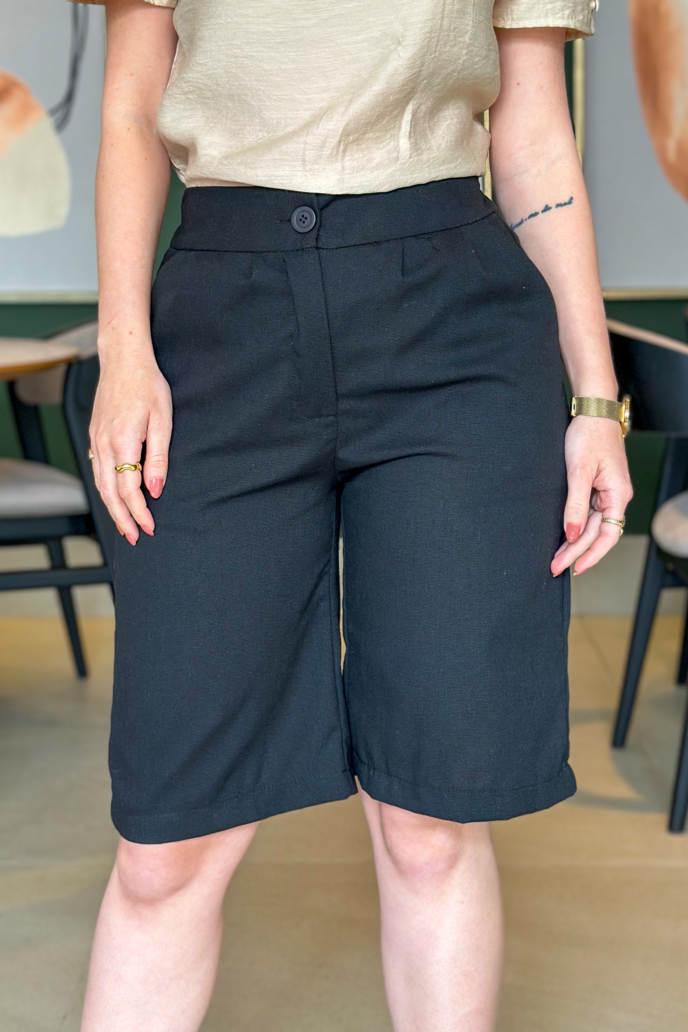 Bermunda Em Linho Celine Preta