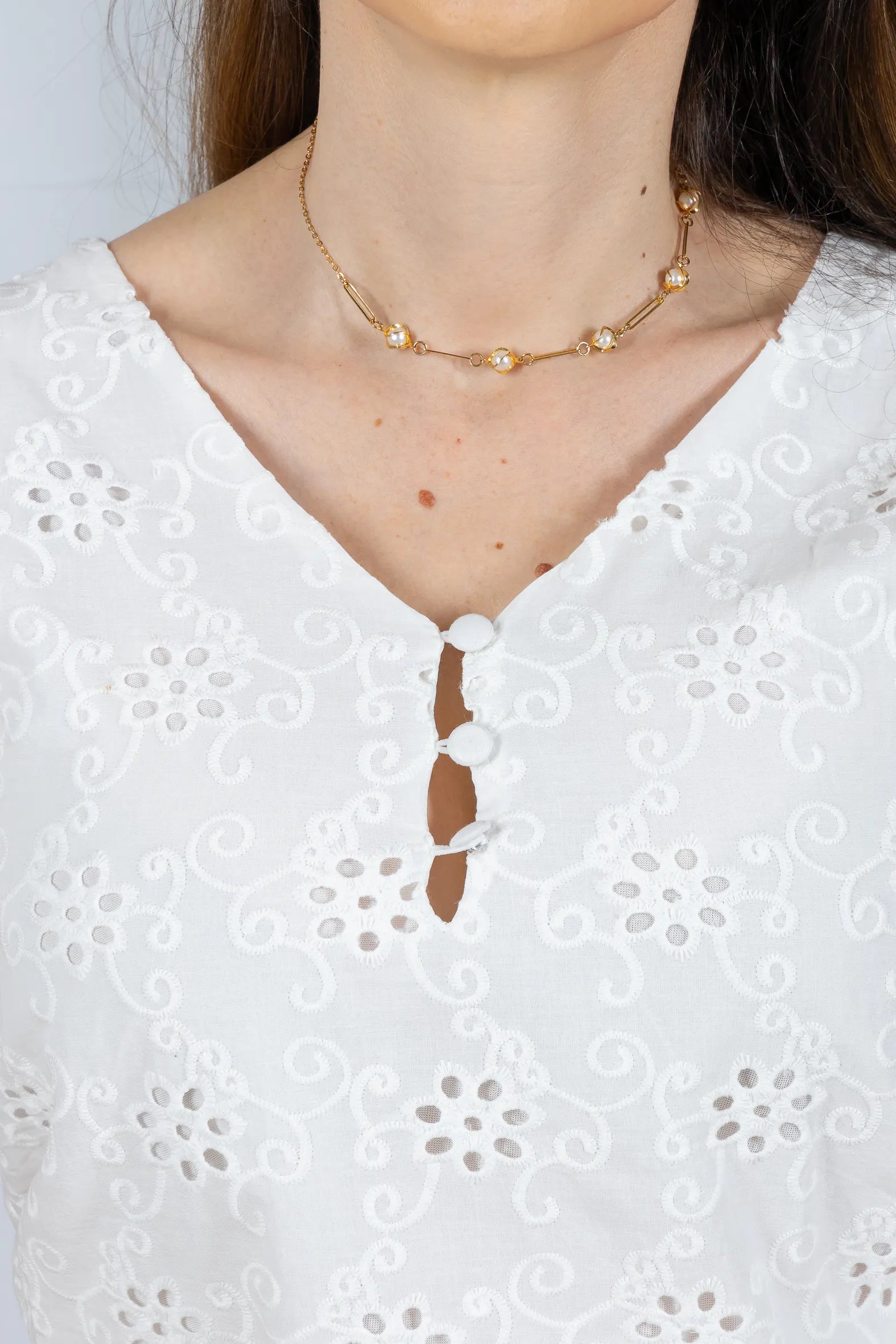 Regata Babados Detalhe Botão Em Cotton Laise Estela Branca