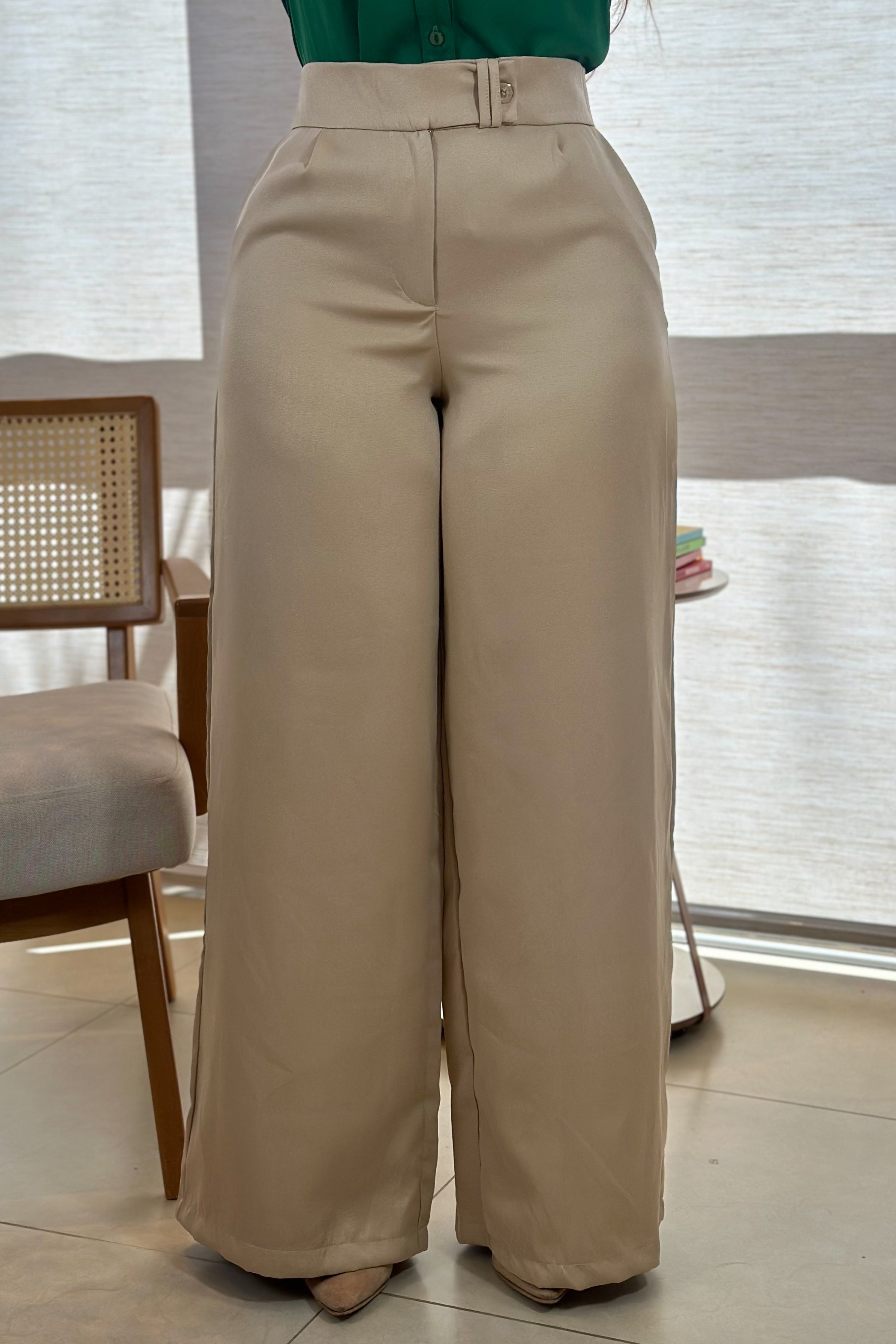 Calça Pantalona Alfaiataria Mariane Bege