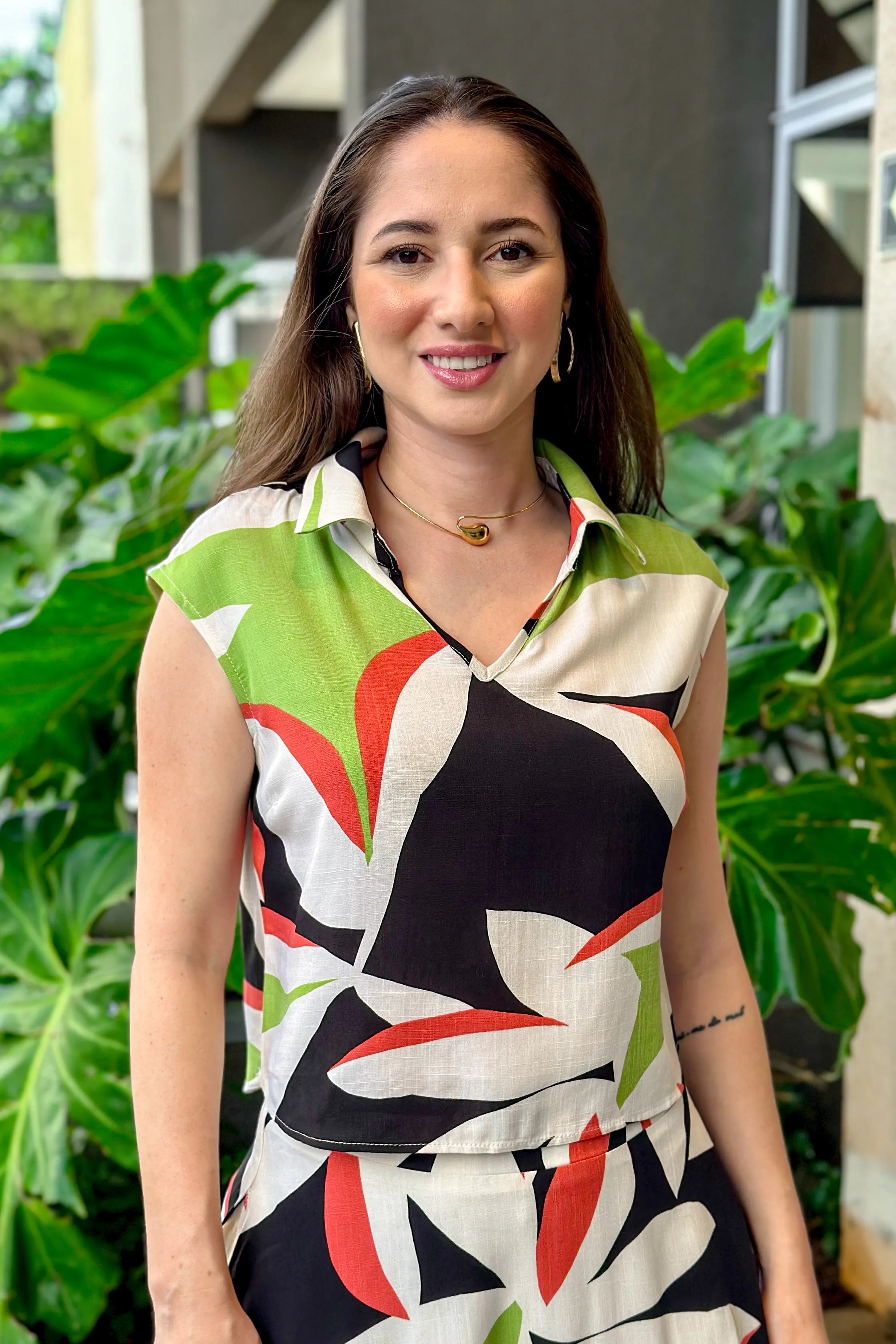 Blusa Regata Viscose Detalhe Gola Anne Estampada Preta