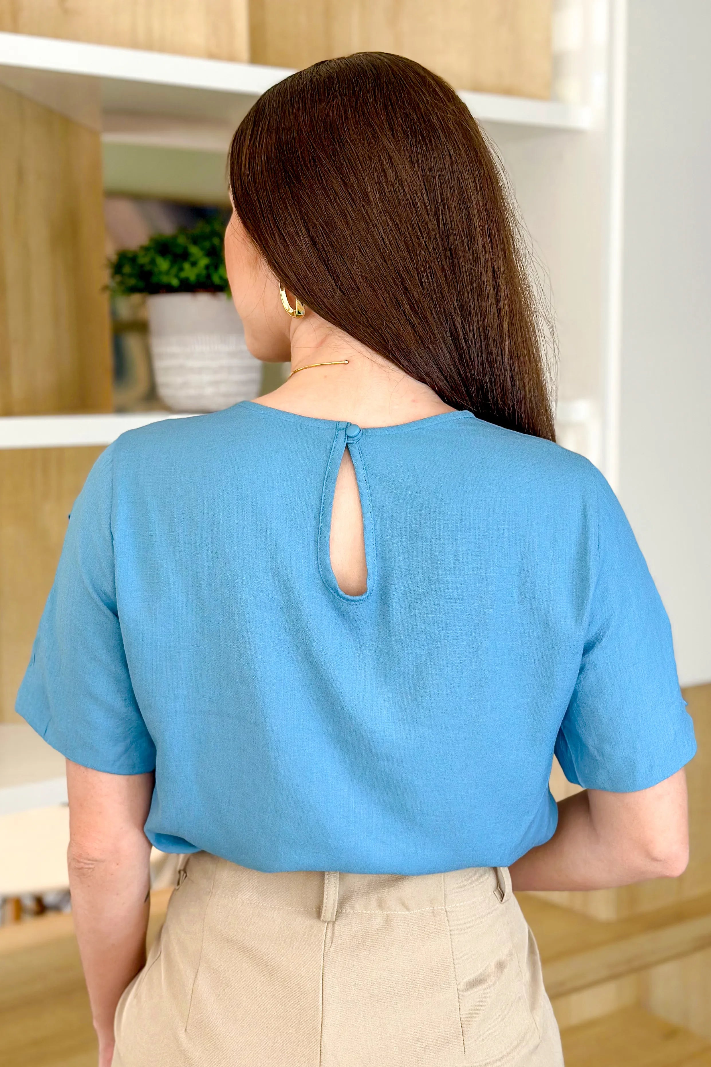 Blusa Manga Curta Detalhe Manga Vazada Alana Azul Claro