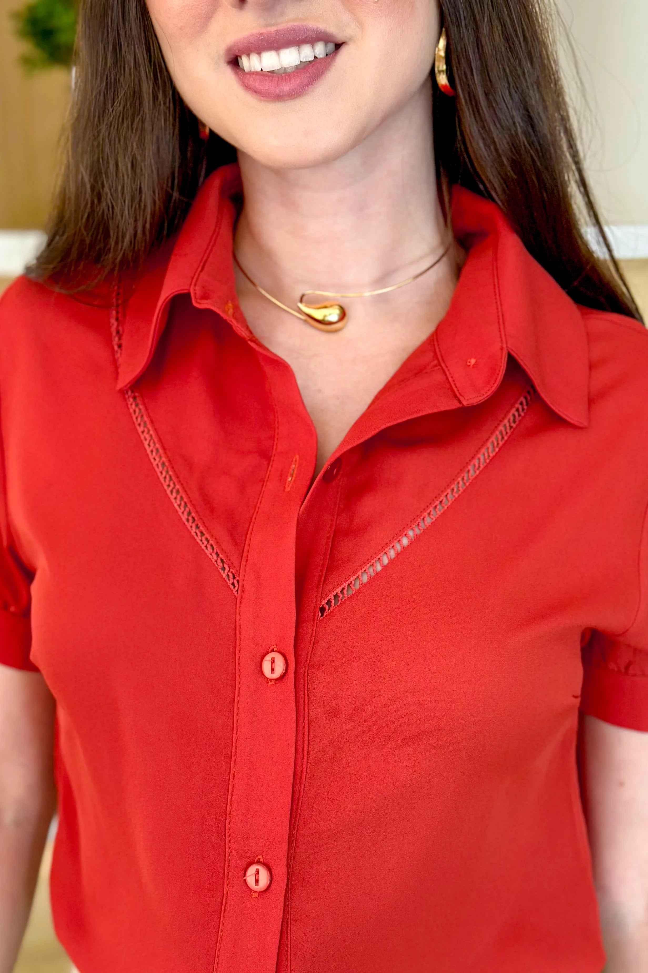 Camisa Em Crepe Detalhe Frente Suzana Vermelha