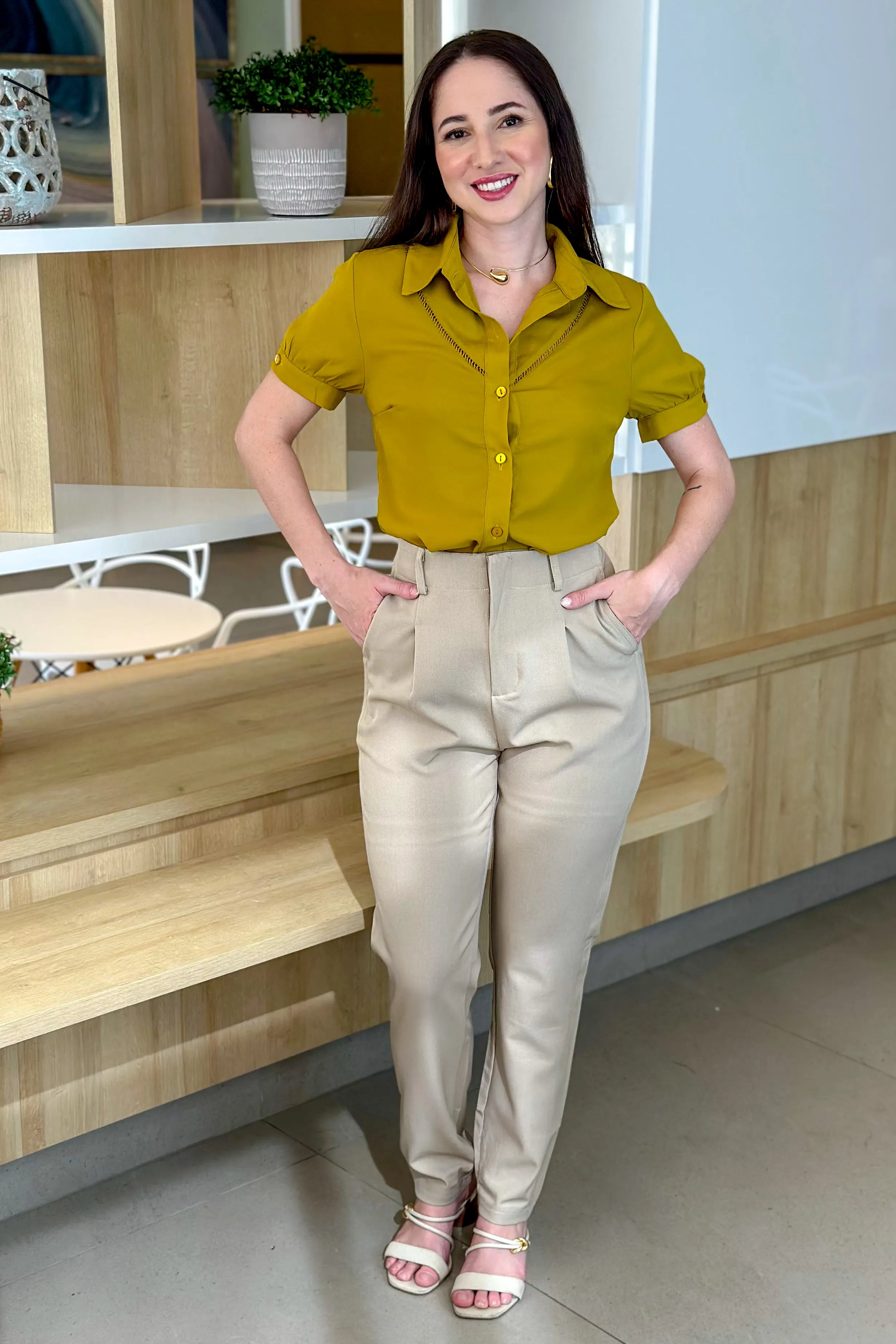 Camisa Em Crepe Detalhe Frente Suzana Mostarda