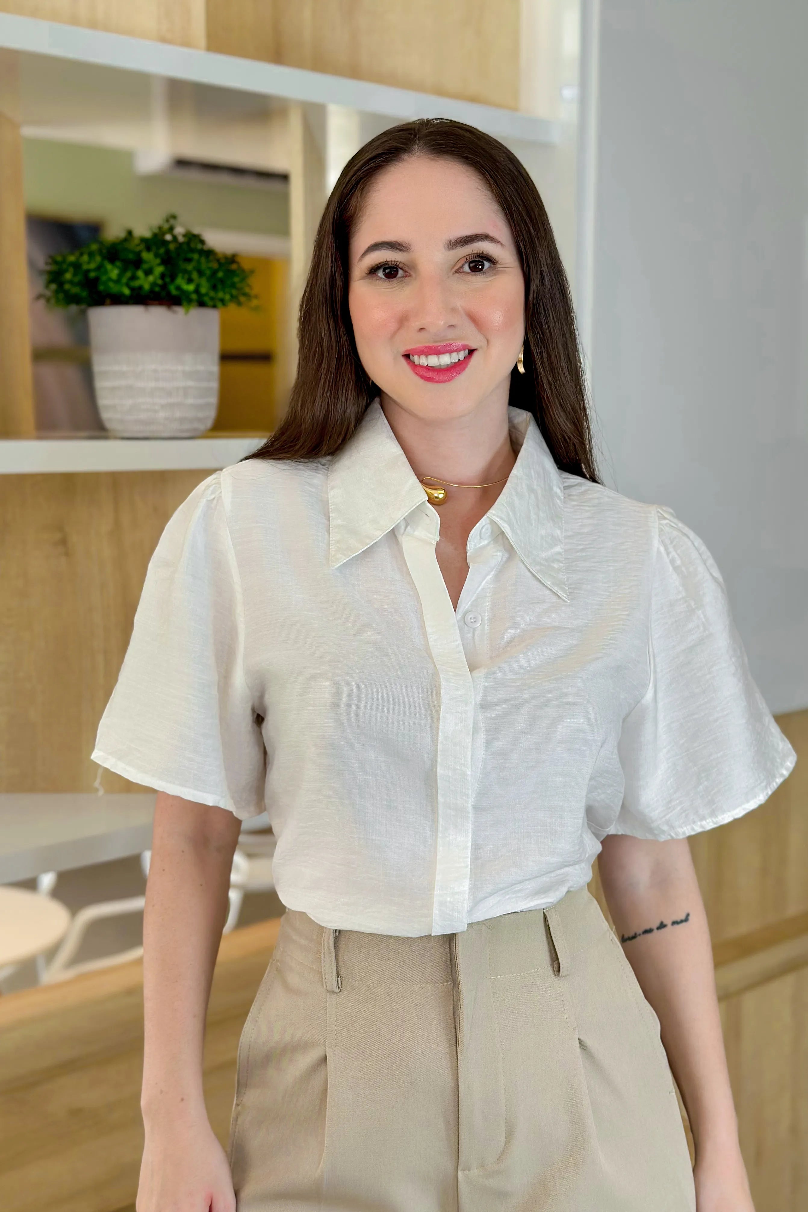 Camisa Manga Curta Visco Acetinado Silvia Branca