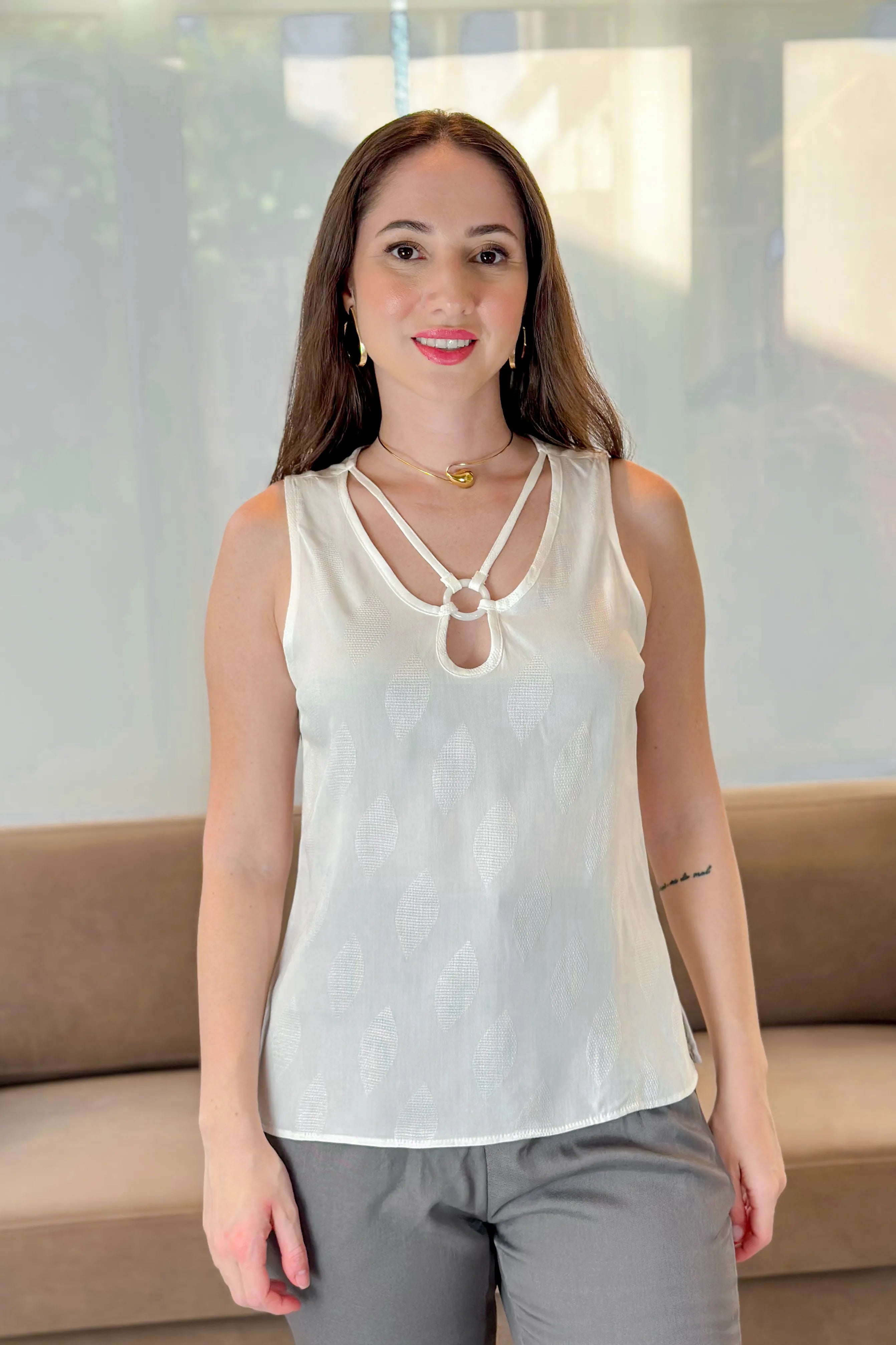 Regata Em Viscose Detalhe Colo Emma Branca
