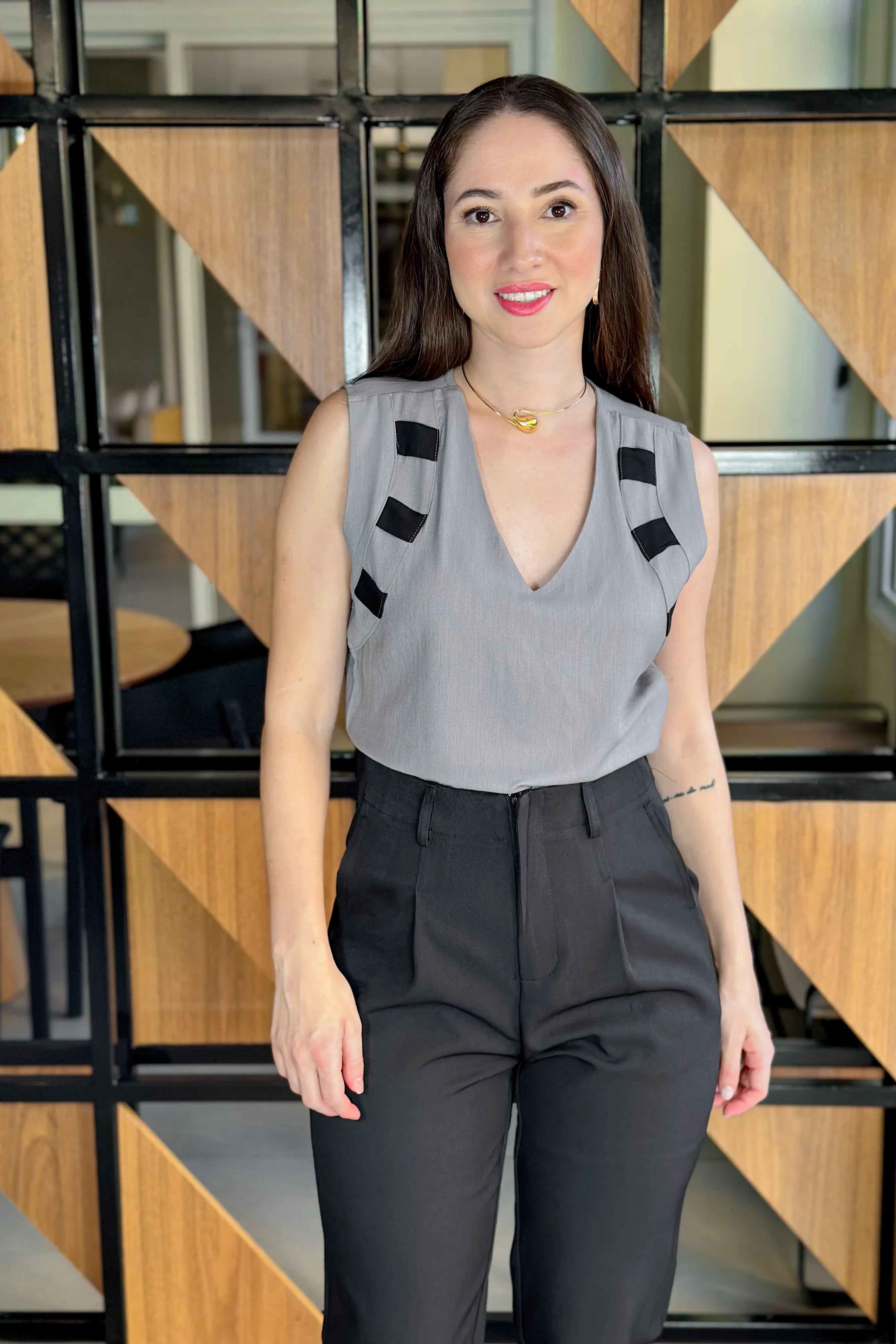 Blusa Regata Em Visco Soft Livia Cinza