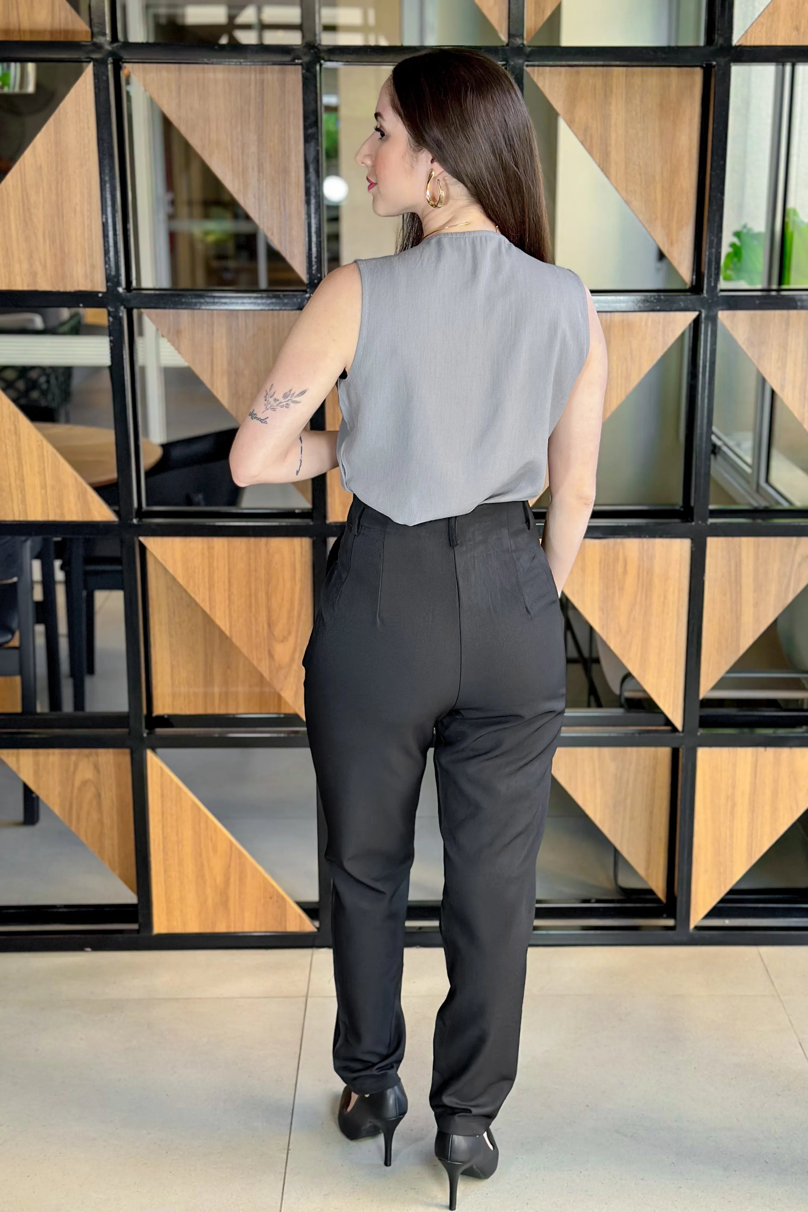 Blusa Regata Em Visco Soft Livia Cinza