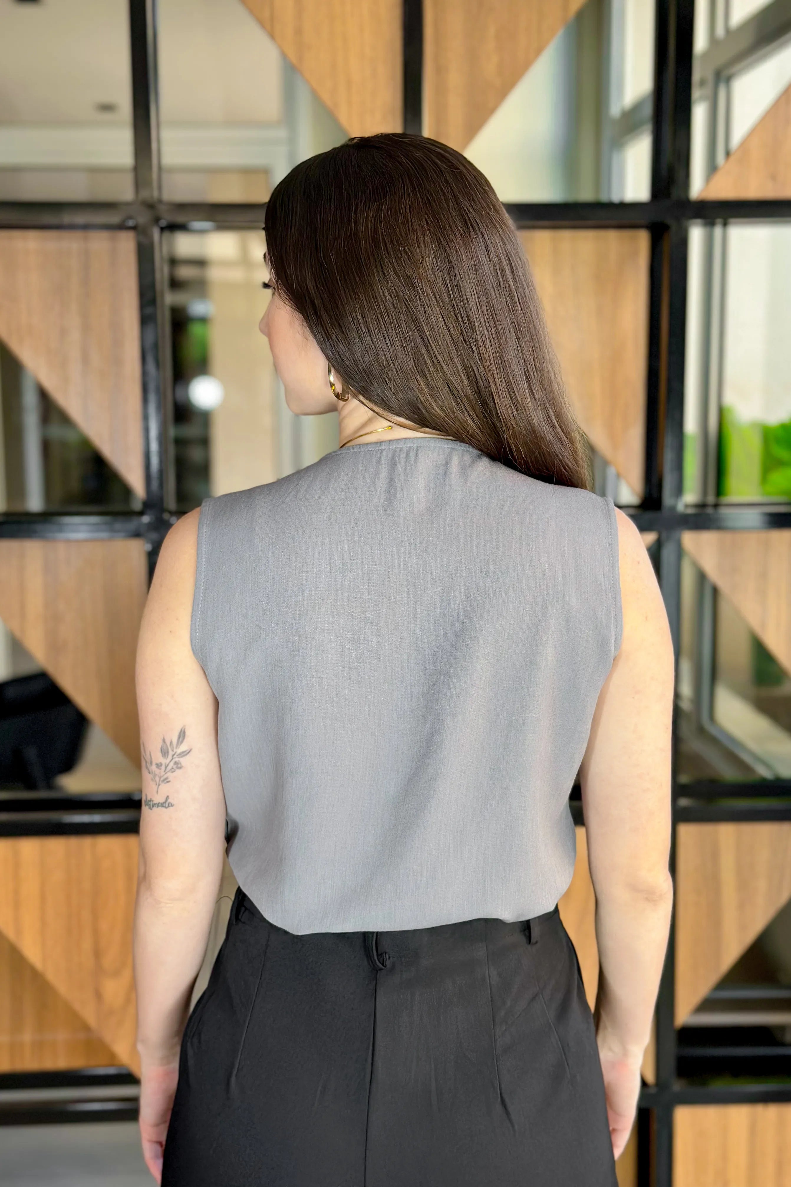 Blusa Regata Em Visco Soft Livia Cinza