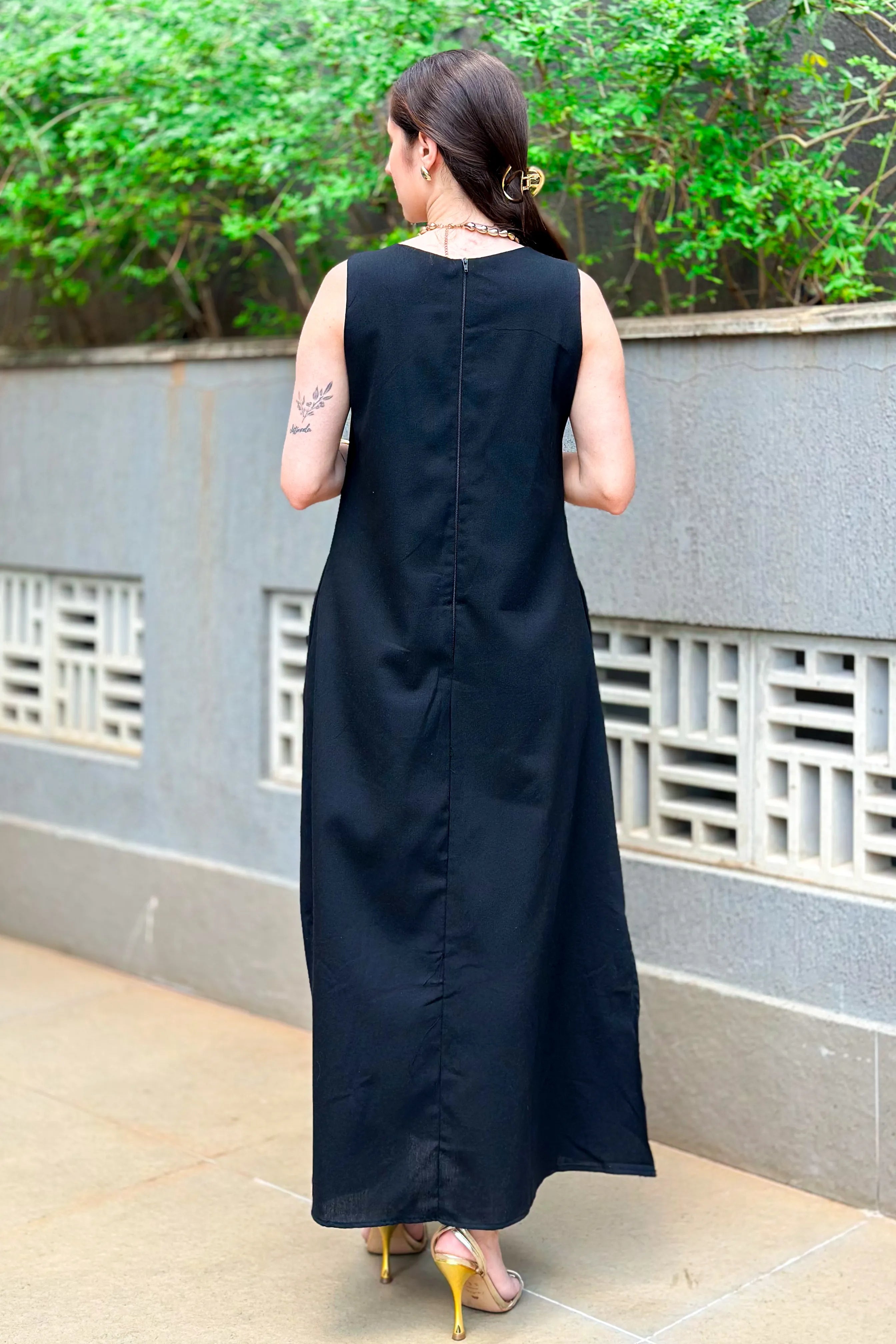 Vestido Midi Detalhe Bolso Elisa Preto