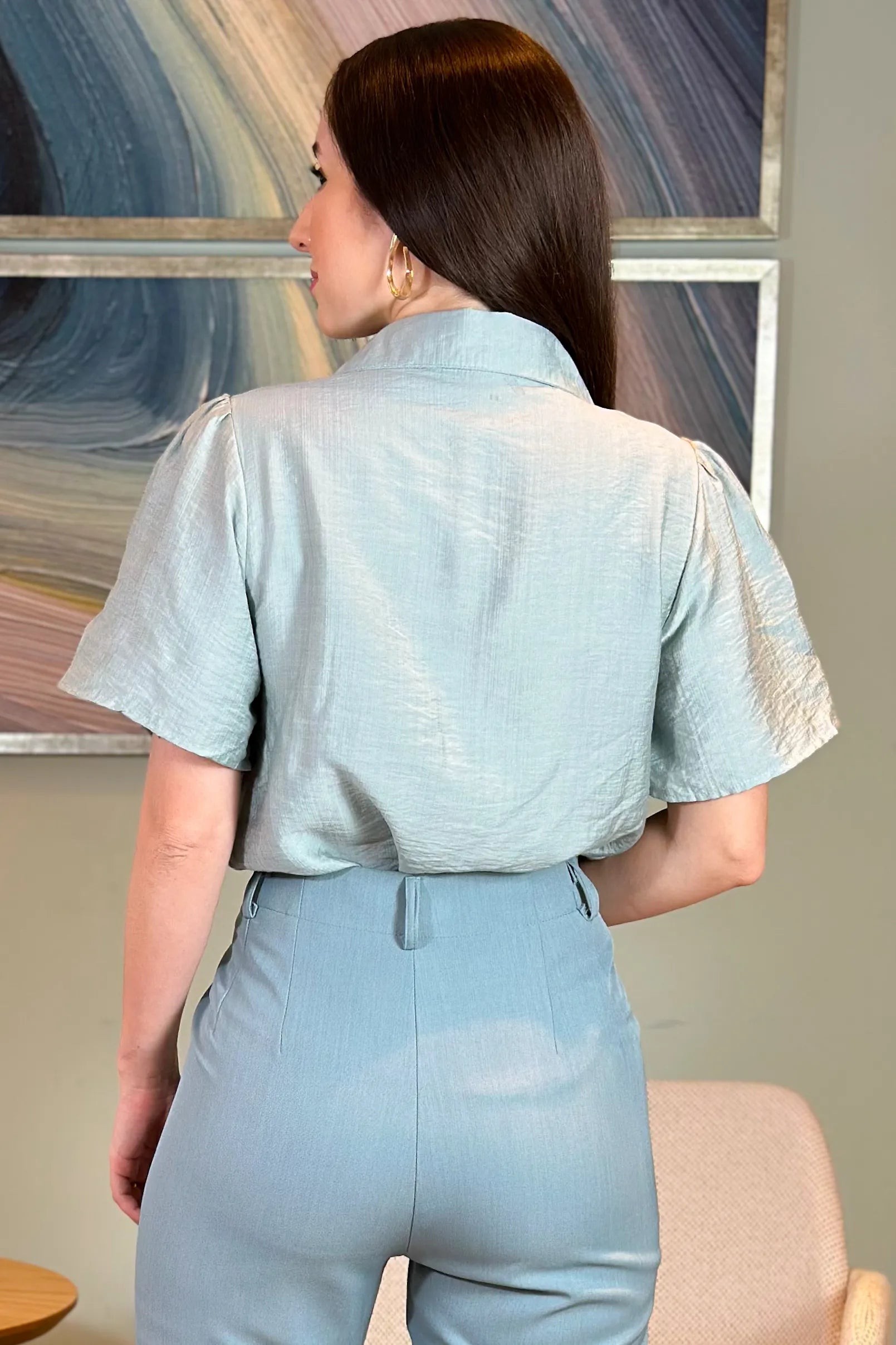 Camisa Manga Curta Visco Acetinado Silvia Azul Claro