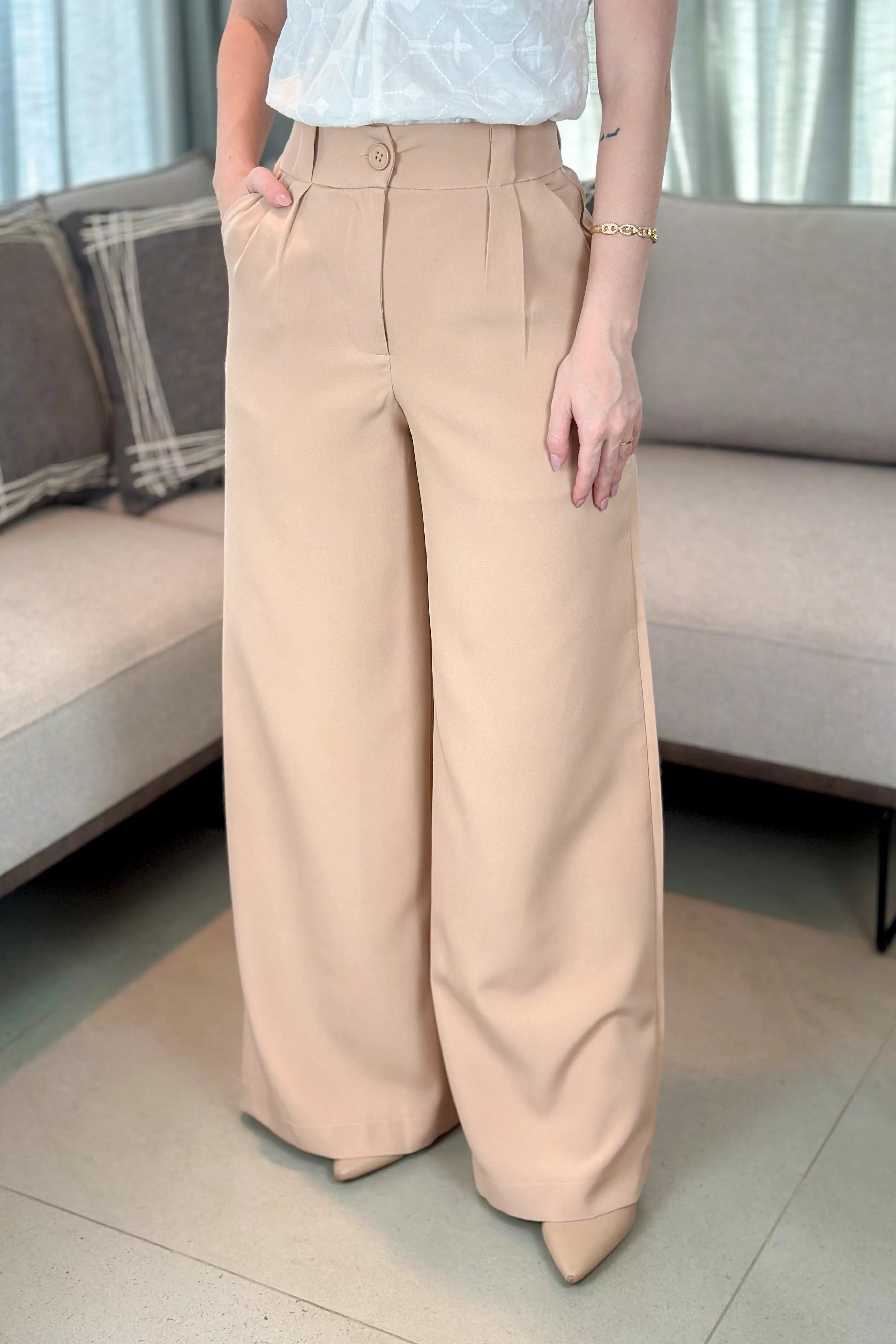 Calça Pantalona Detalhe Passador Marina Bege
