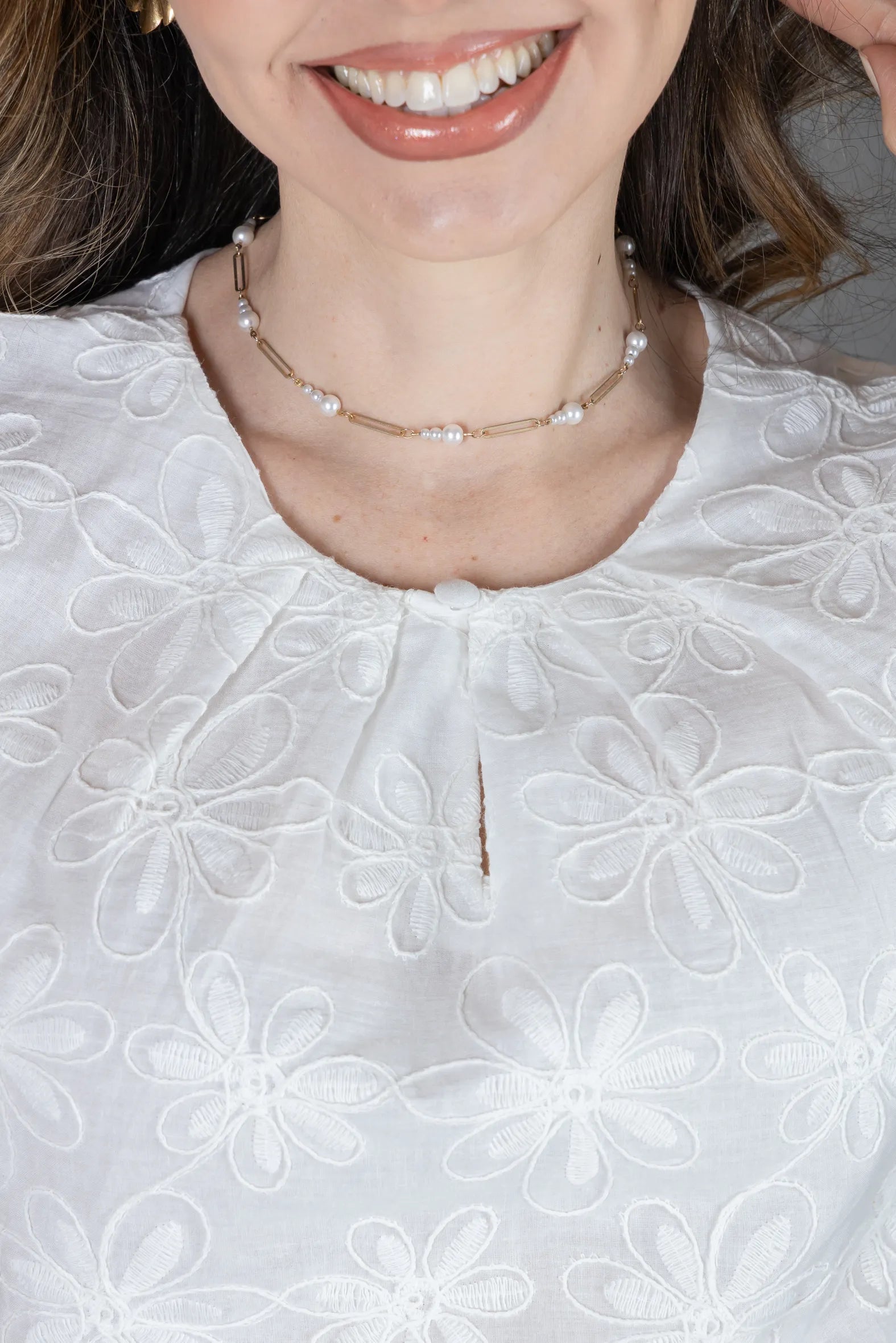 Blusa Manga Curta em Laise com Detalhe em Renda Manuela Branca