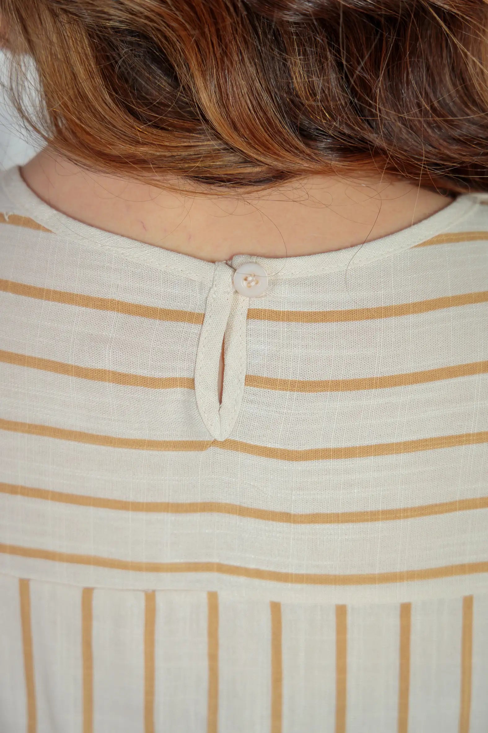 Blusa Babados Manga Detalhe Trançado Em Visco-linho Jenifer Marrom