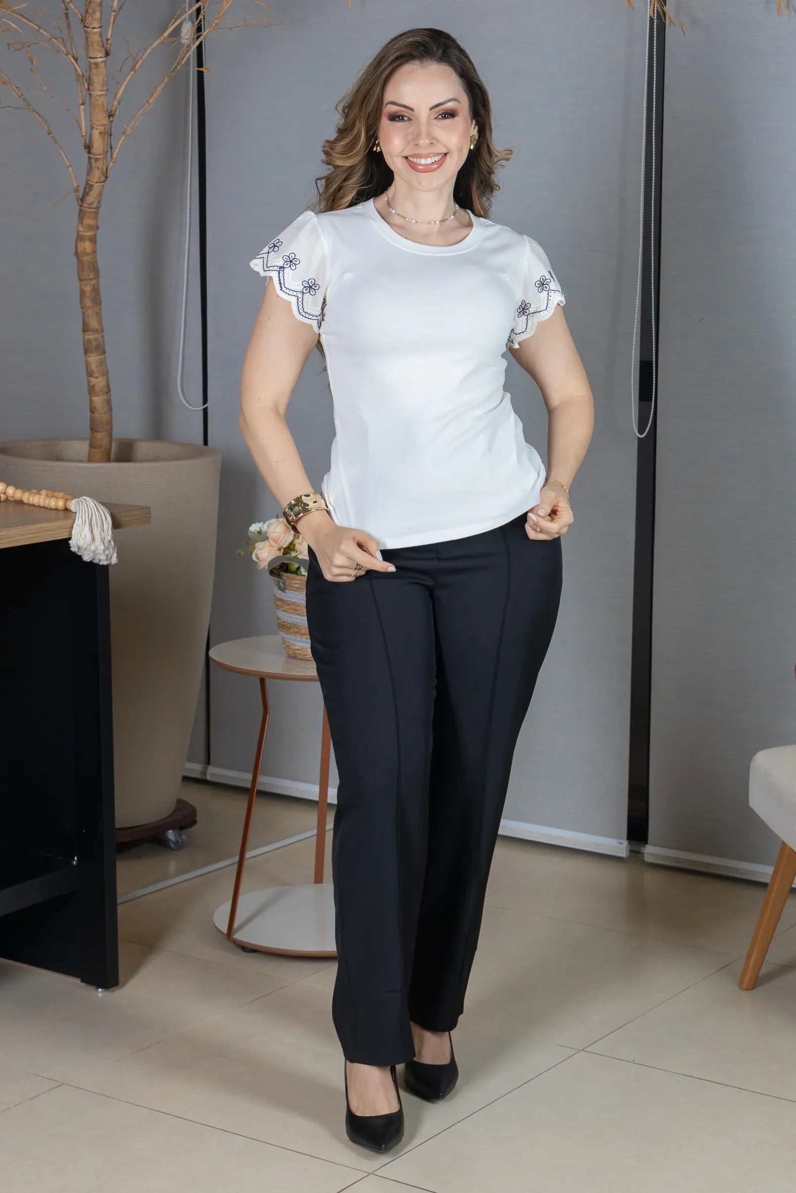 Blusa Manga Curta em Cotton Lycra com Detalhe Rendado Elise Branca