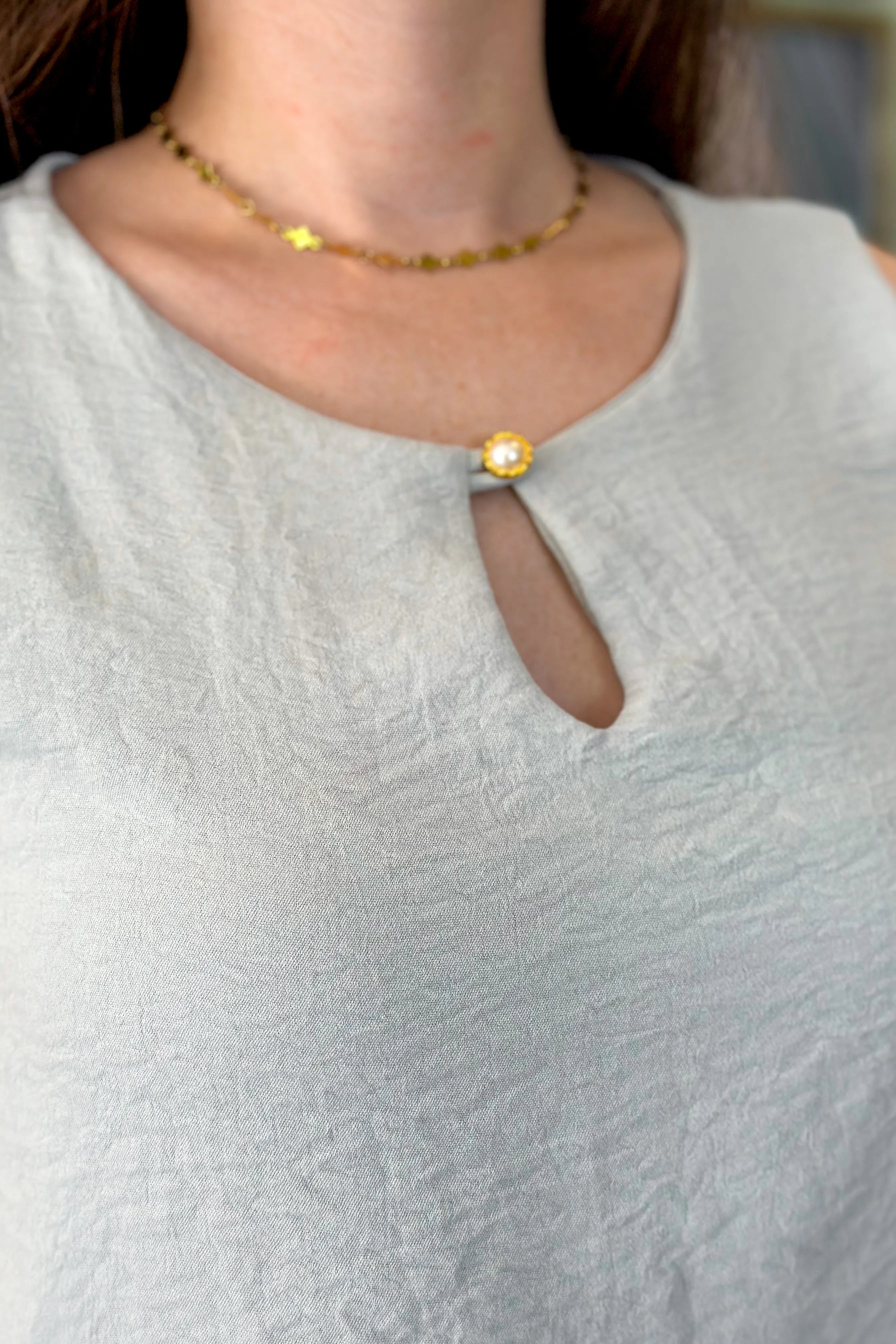 Blusa Regata Detalhe Botão Aurora Cinza