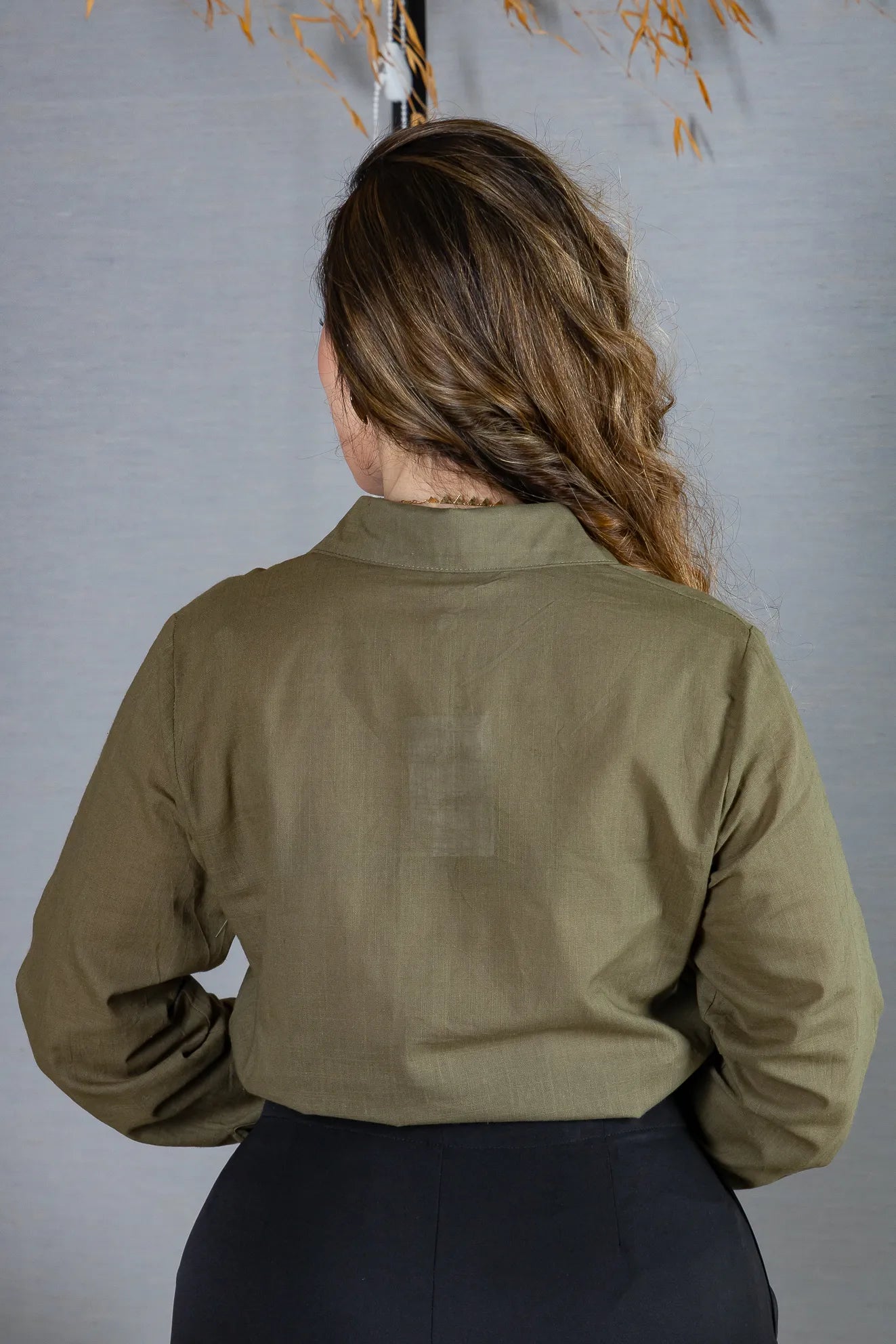 Camisa Manga Longa em Visco Rustic com Botões Jordana Verde